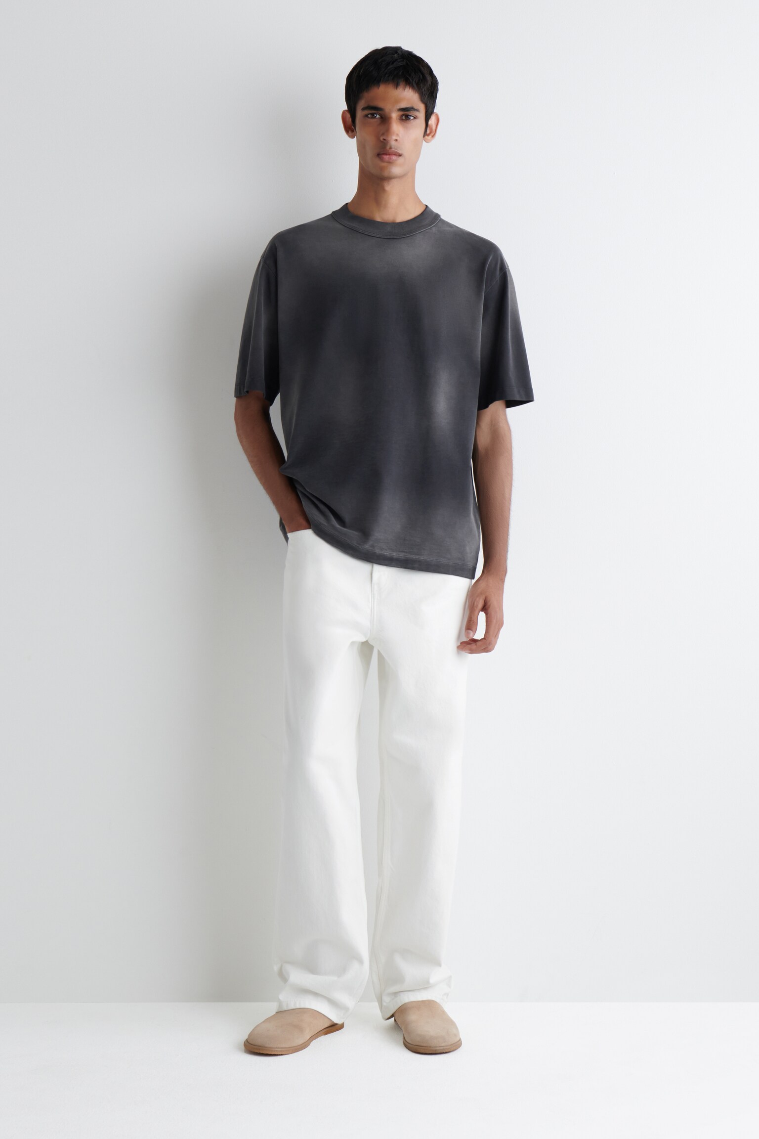 OVERSIZED-T-SHIRT AUS JERSEY MIT KRAGEN - SCHWARZ - 7