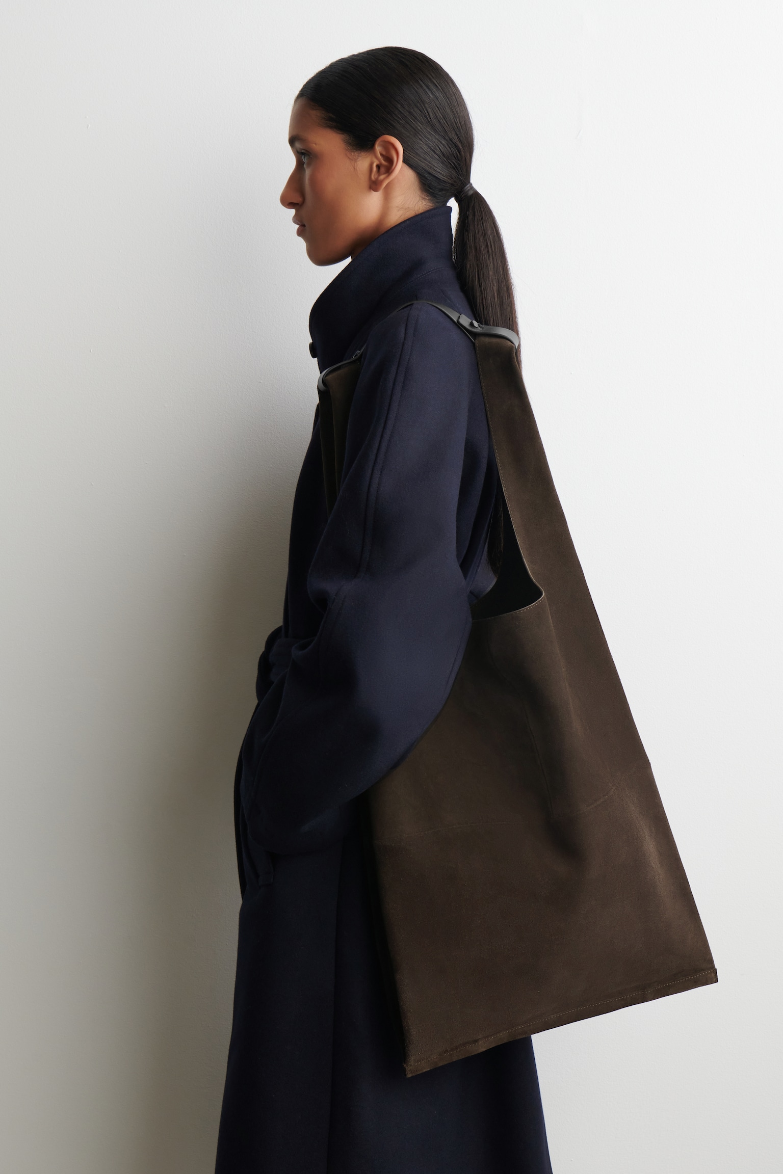 SLOUCHY TOTE - SUEDE - CHOCOLATE