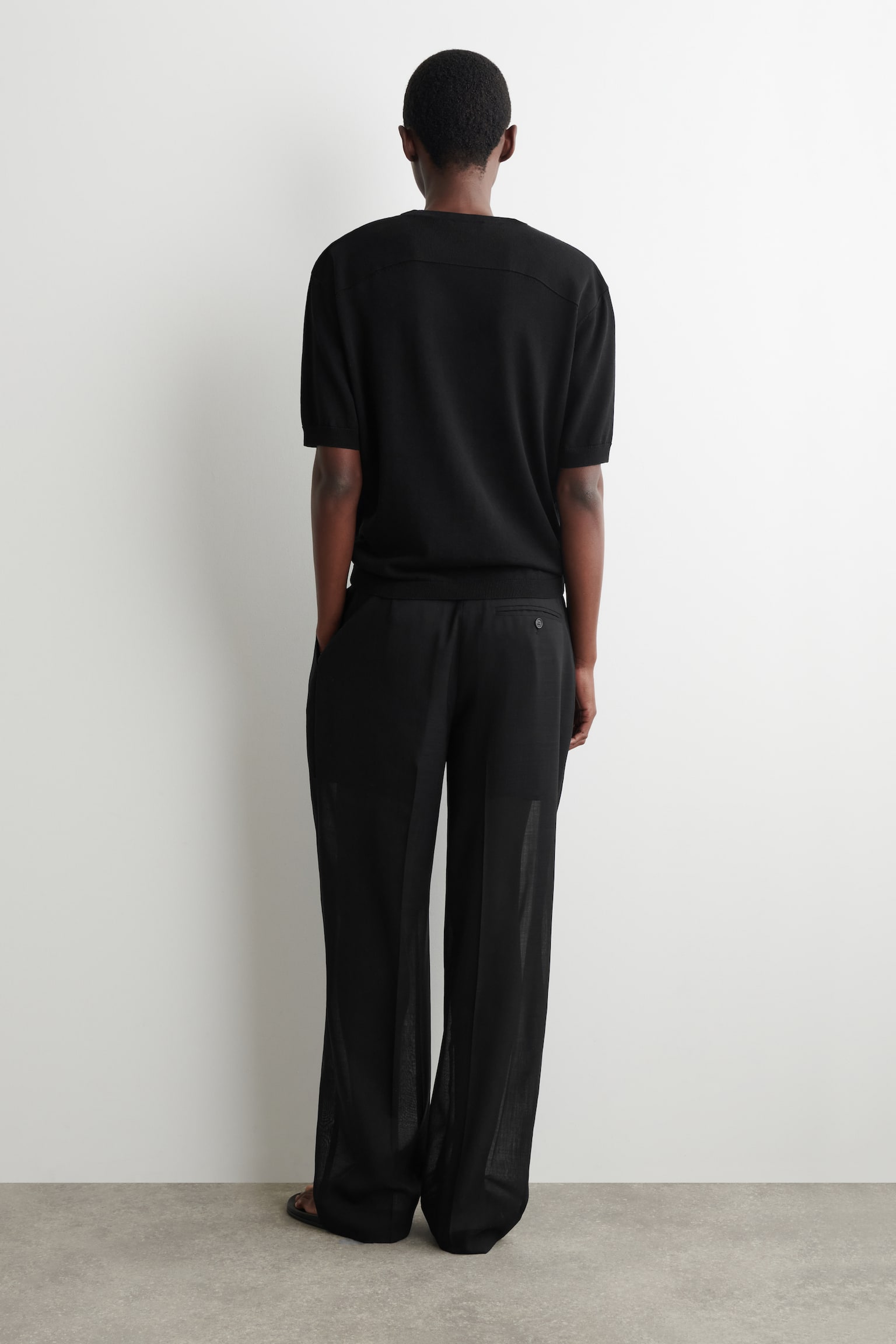 CAMISETA EN SEDA Y ALGODÓN CON HOMBROS ESCULPIDOS - NEGRO - 1