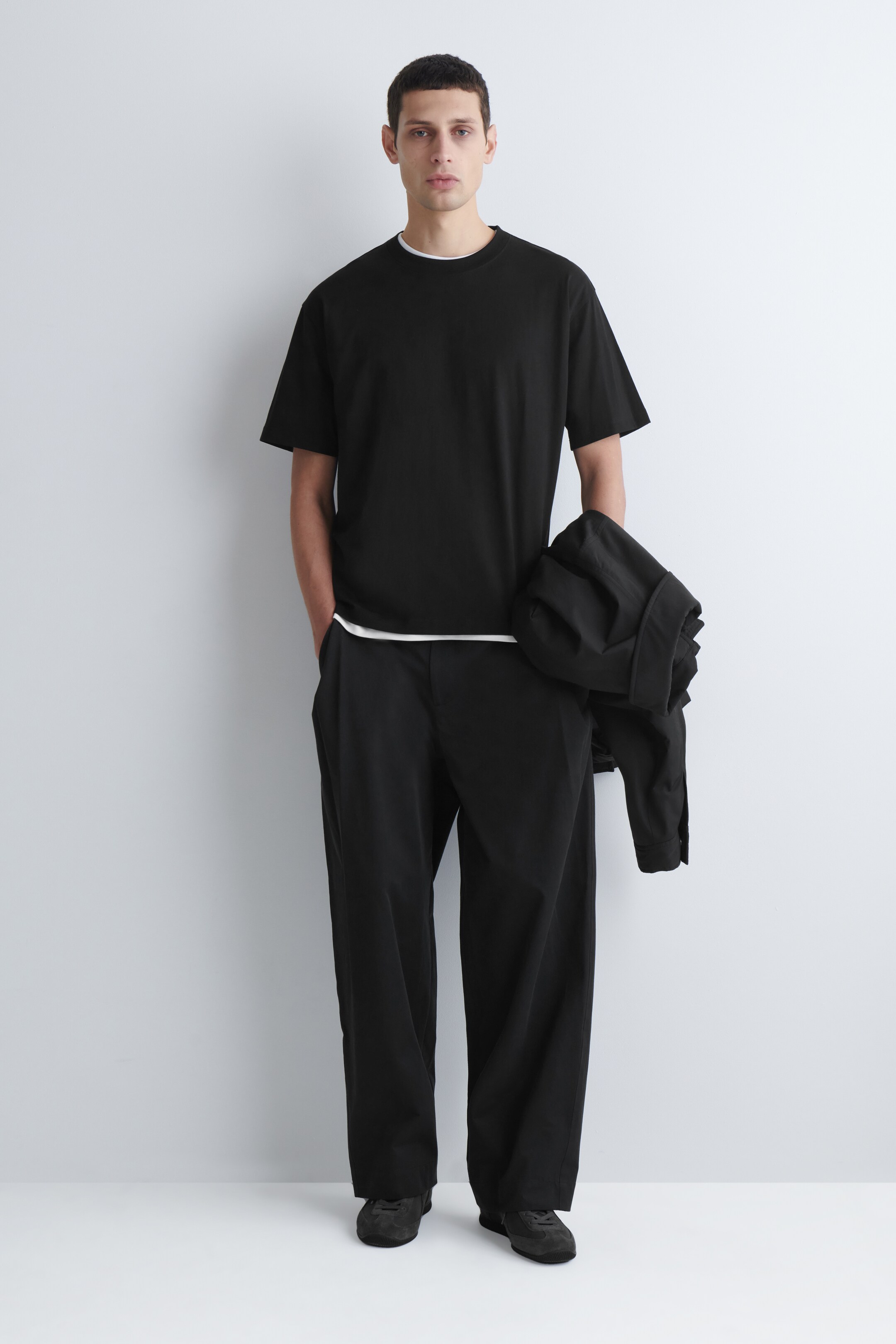 Agrandir l'image: T-SHIRT DÉCONTRACTÉ EN COTON LÉGER - NOIR - HOMME | H&M CH 3