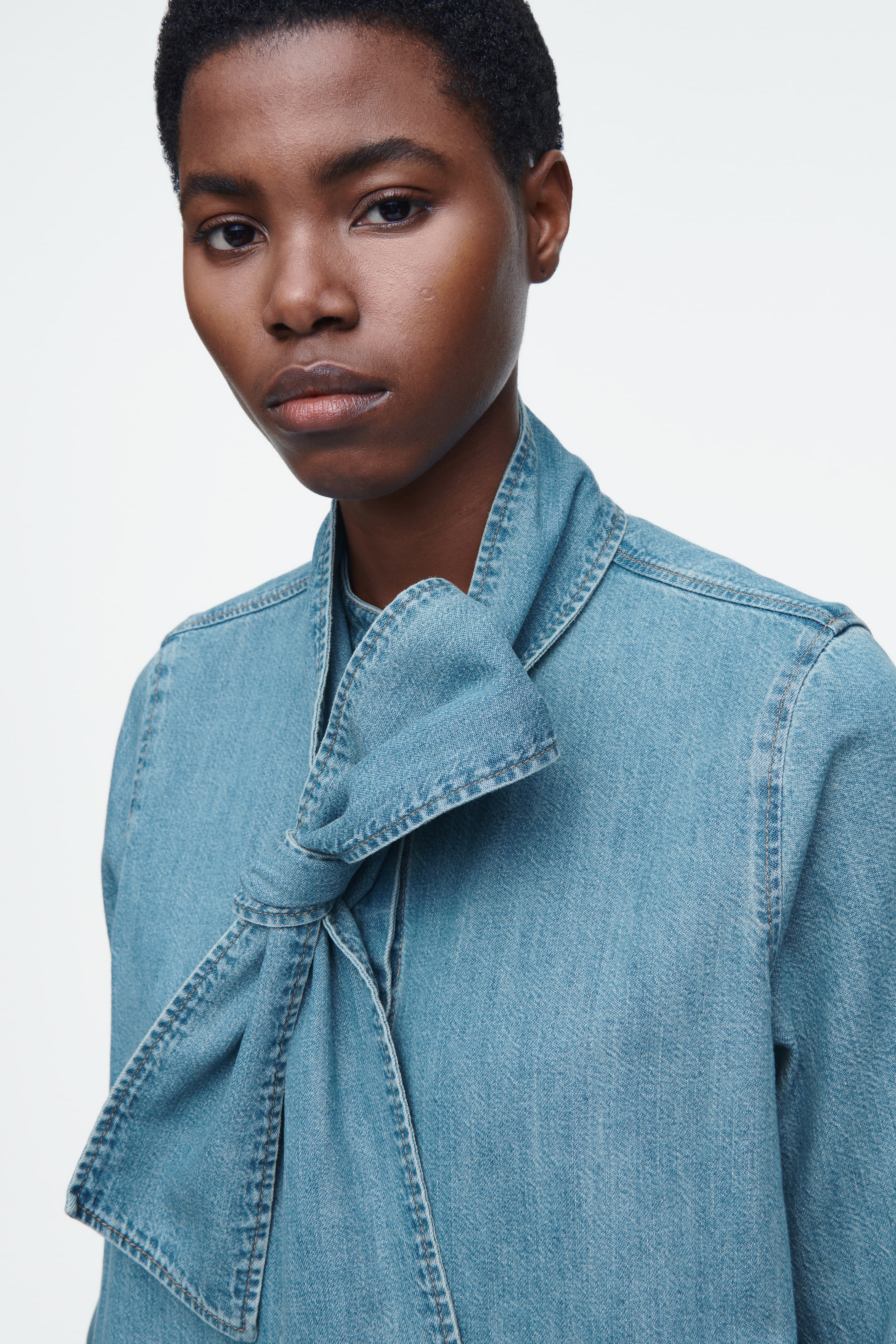 View larger image: NECK-TIE DENIM BLOUSE - DUSTY BLUE - Ladies | H&M GB 5