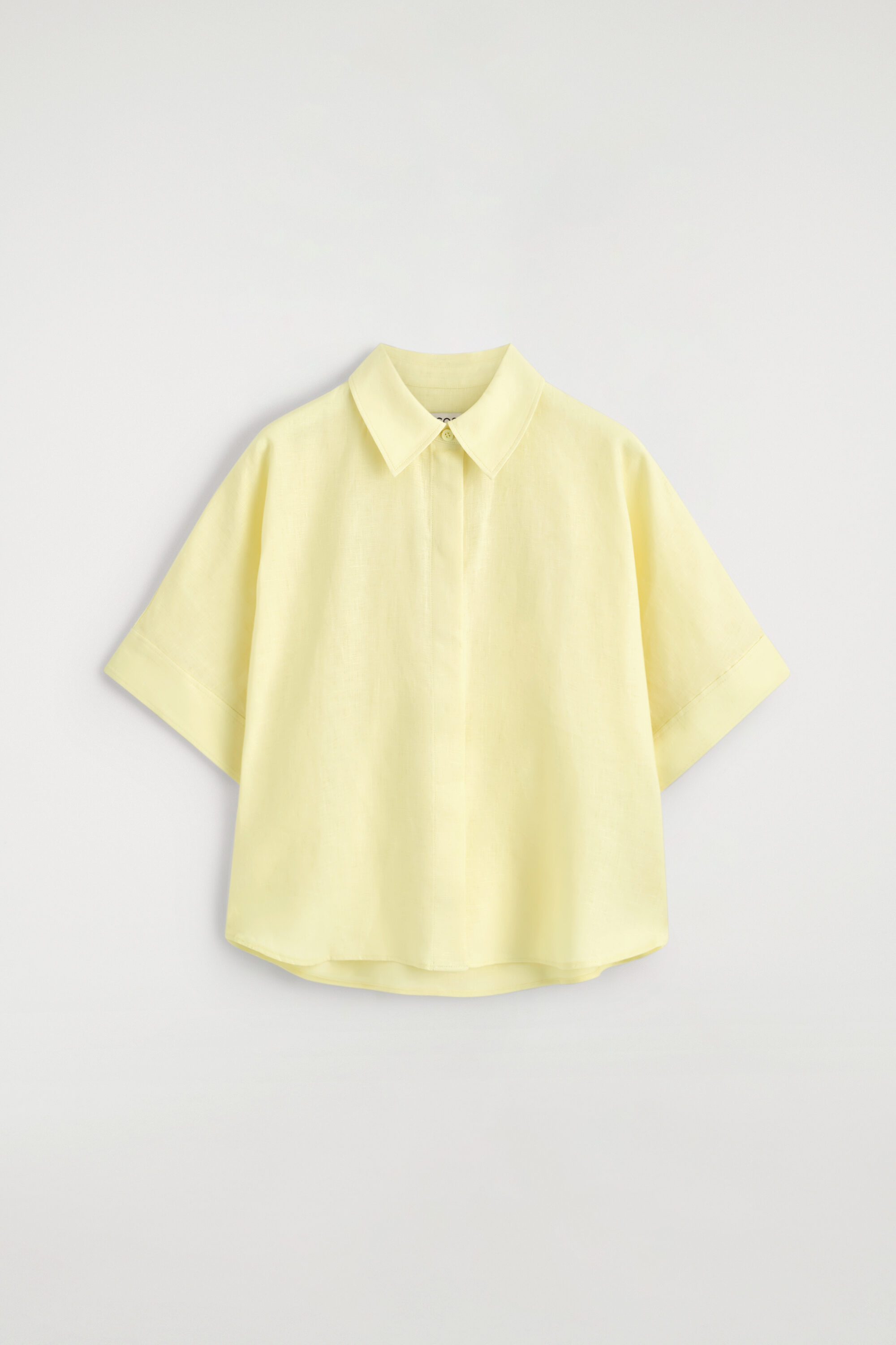 Oversized Short-sleeved Linen Shirt