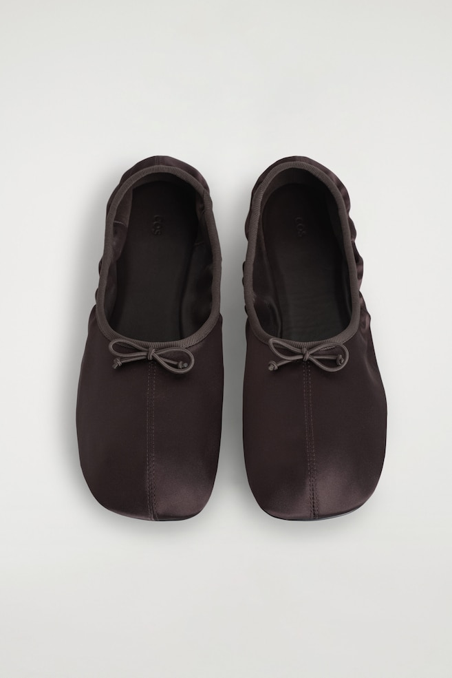 SATIN BALLET FLATS — CHOCOLATE