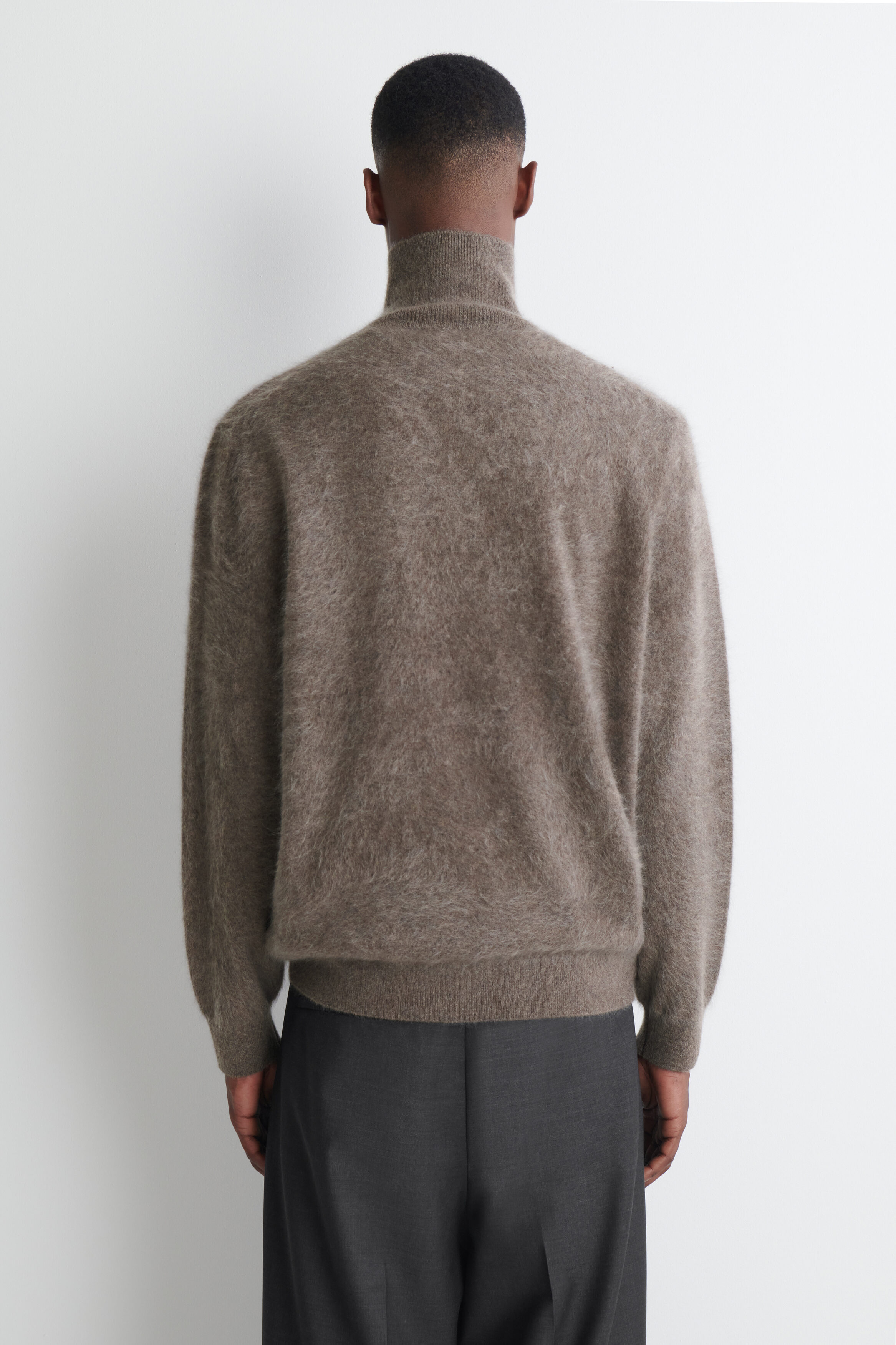 BRUSHED-CASHMERE ZIP-UP SWEATER - BROWN | COS US