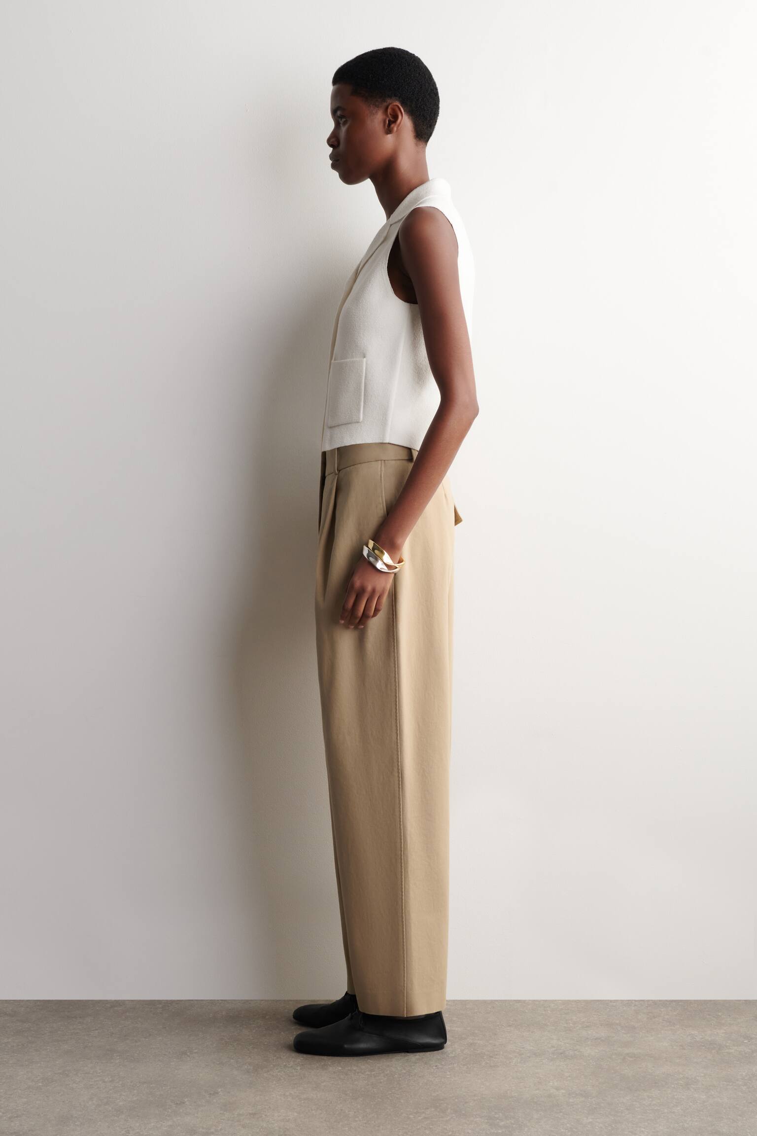 BOUCLÉSTICKAD VÄST - VIT/ROSTRÖD - 8