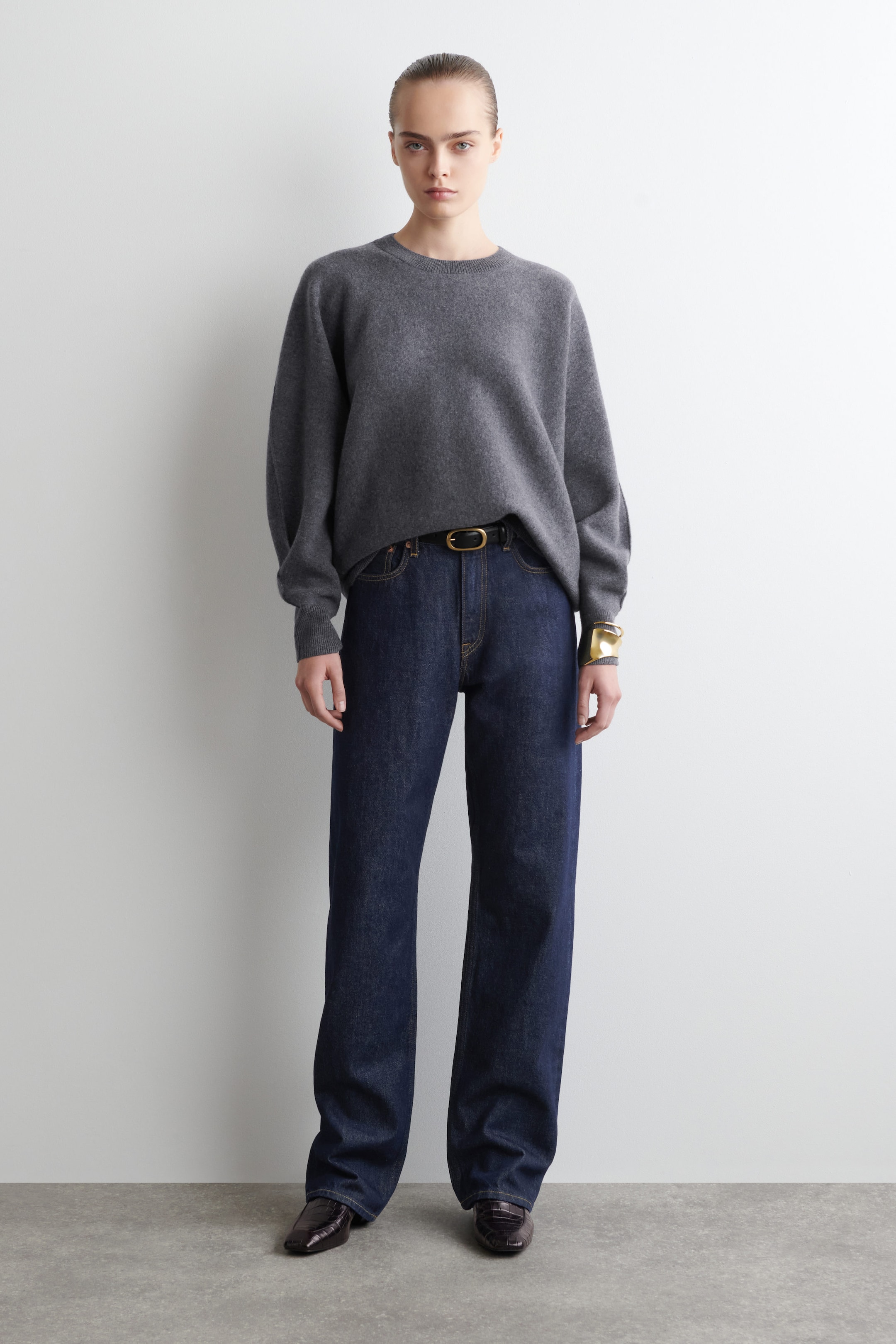 ROUNDED DOUBLE-FACED WOOL SWEATER