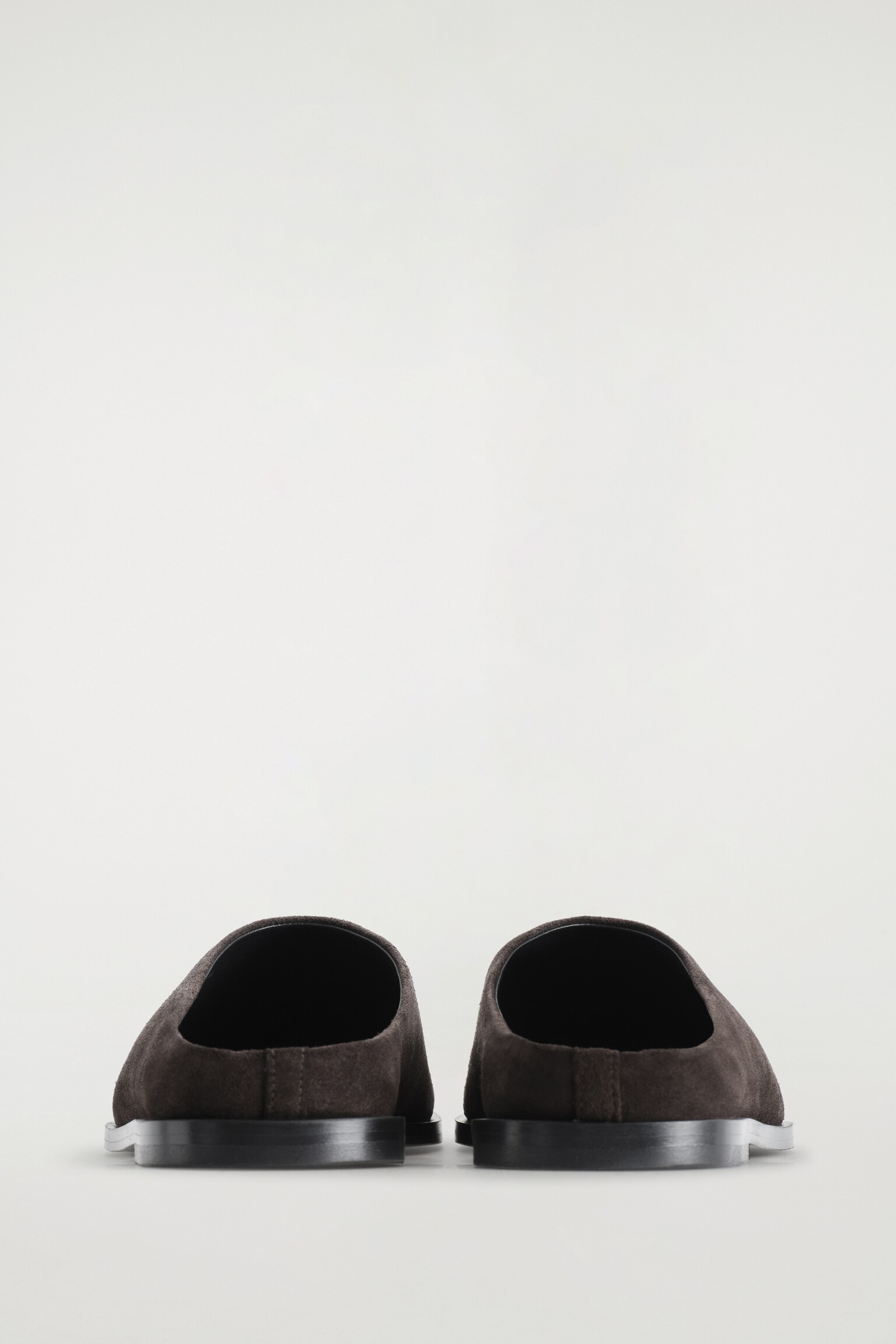 MULES DE ANTE CLÁSICOS - MARRÓN OSCURO - 6