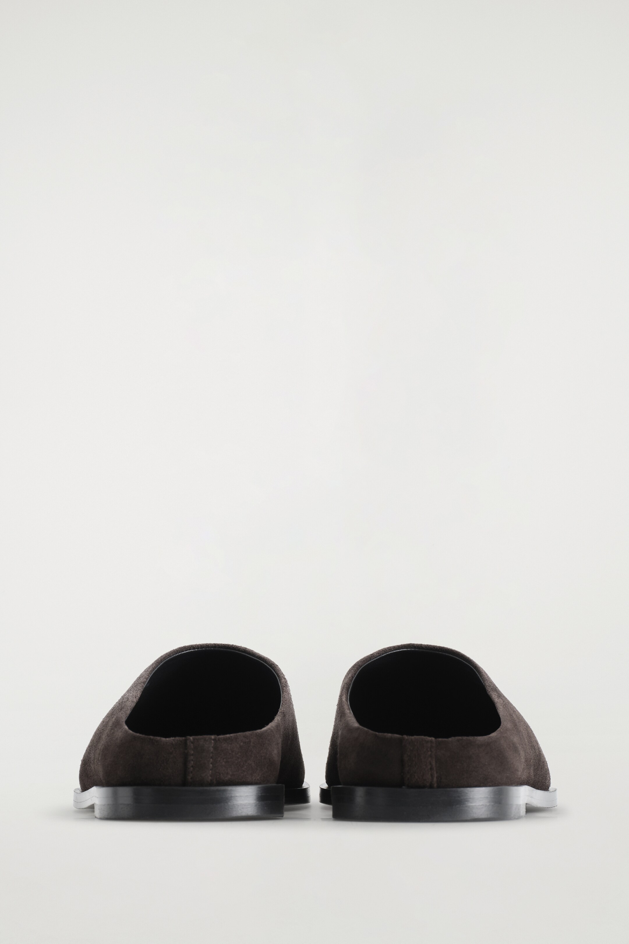 Visualizza immagine più grande: MULES CLASSICHE IN PELLE SCAMOSCIATA - MARRONE SCURO - DONNA | H&M IT 5