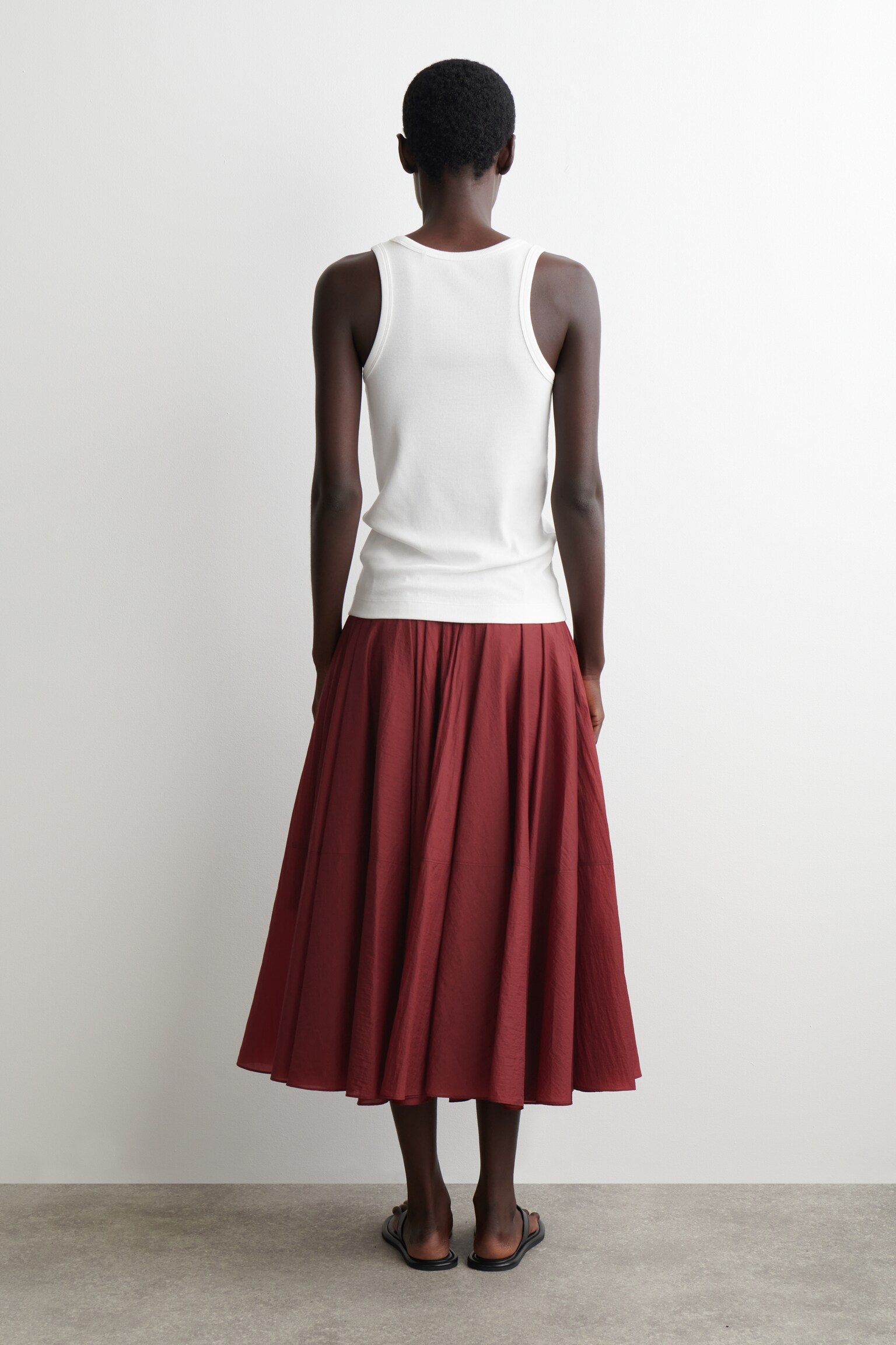 JUPE MIDI À COUPE CIRCULAIRE - ROUGE/NOIR/VERT - 5