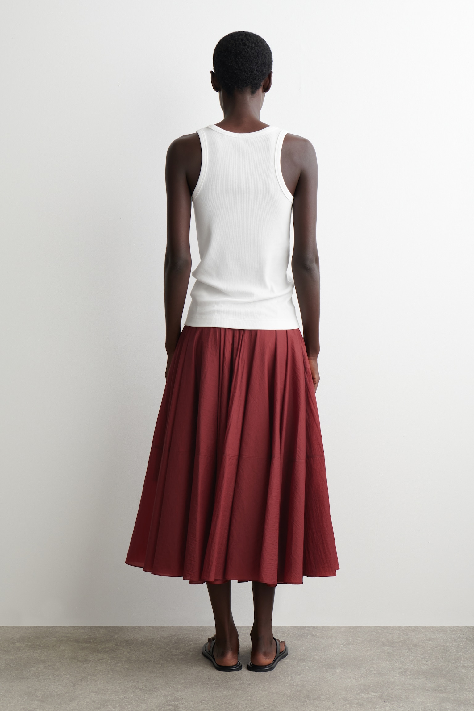 FALDA MIDI DE CORTE CIRCULAR - ROJO/NEGRO - 4