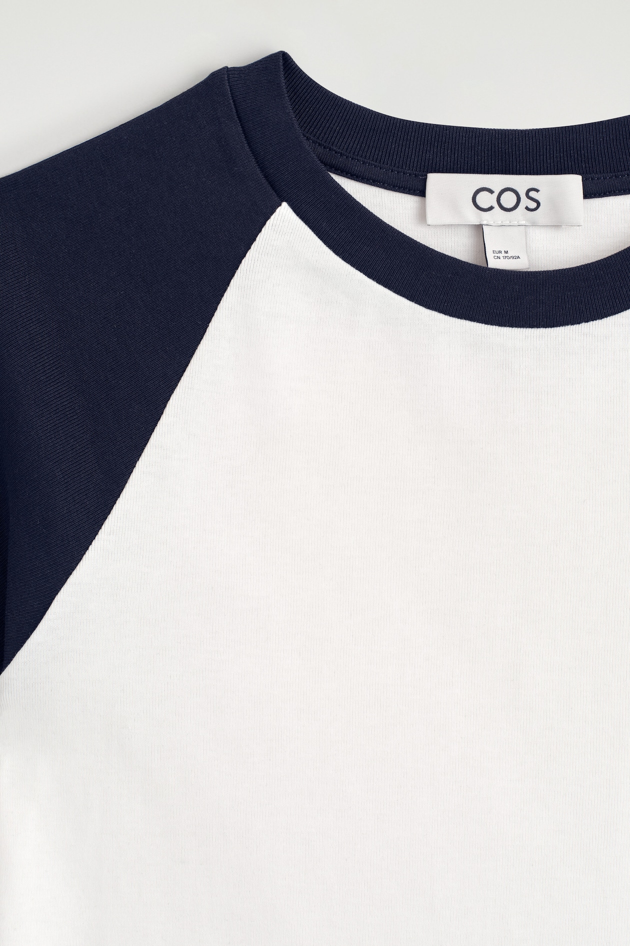 SLIM COTTON RAGLAN T-SHIRT — WHITE / NAVY