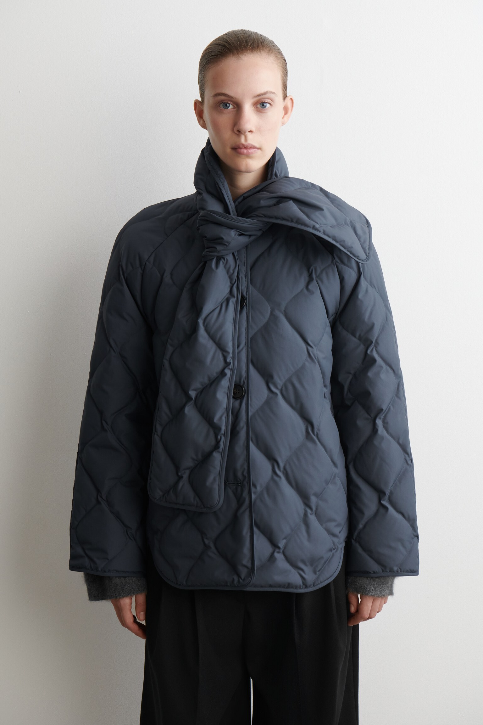 SCARF DETAIL QUILTED LINER JACKET - NAVY - 3