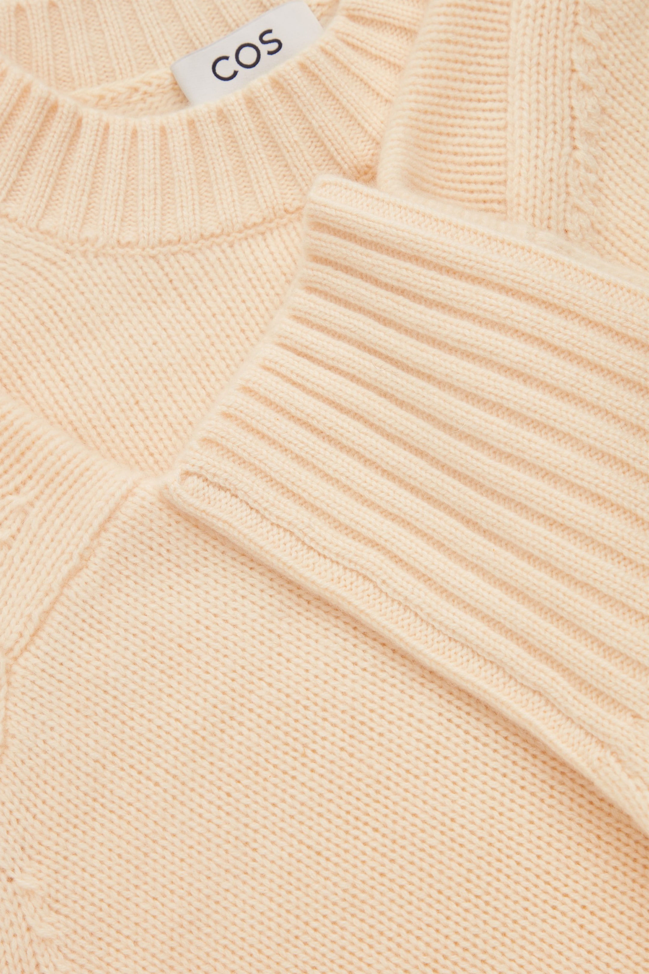 StillMedia/DescriptiveDetail