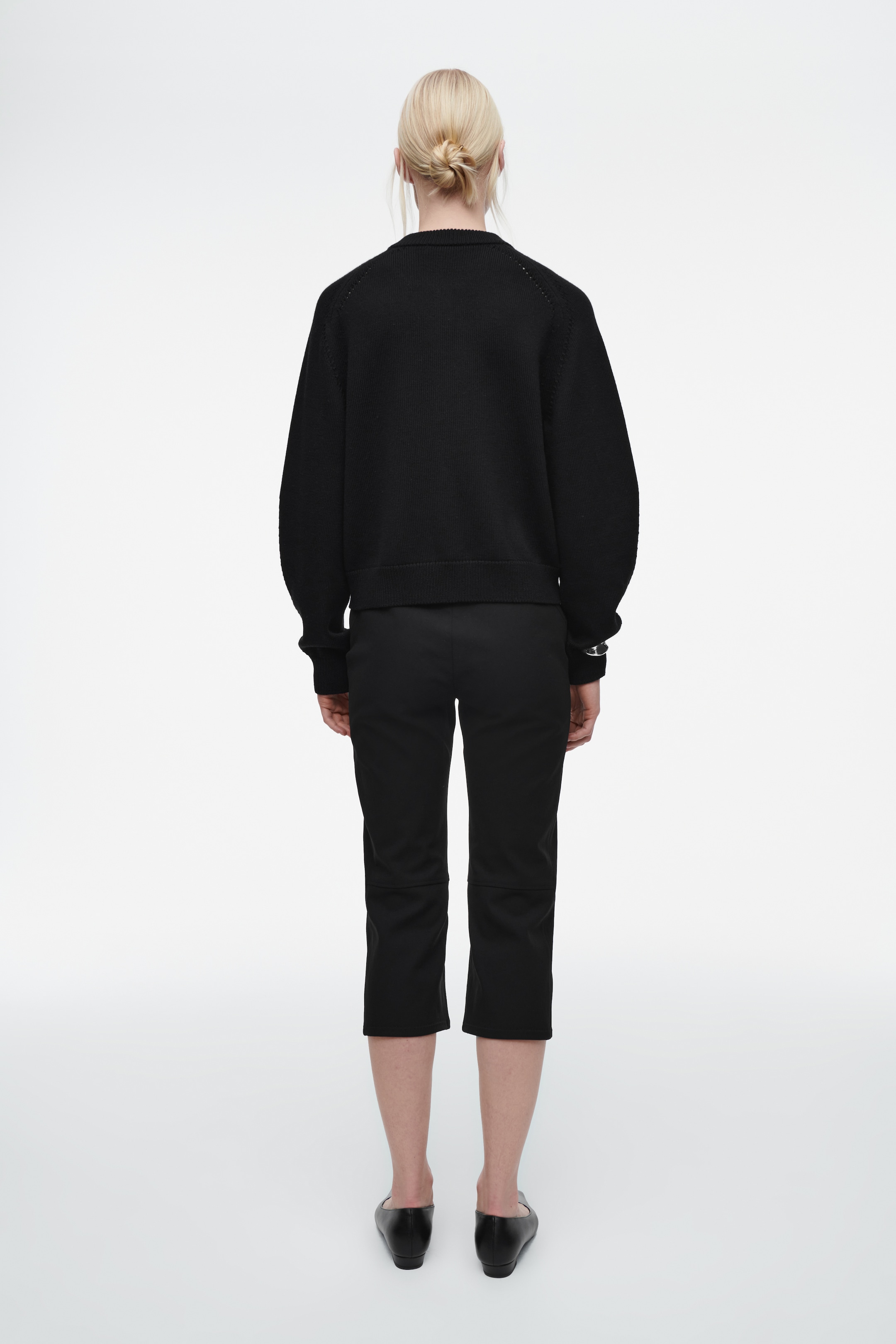 Grotere afbeelding bekijken: POINTELLE-GEBREID WOLLEN JASJE - ZWART - DAMES | H&M BE 4