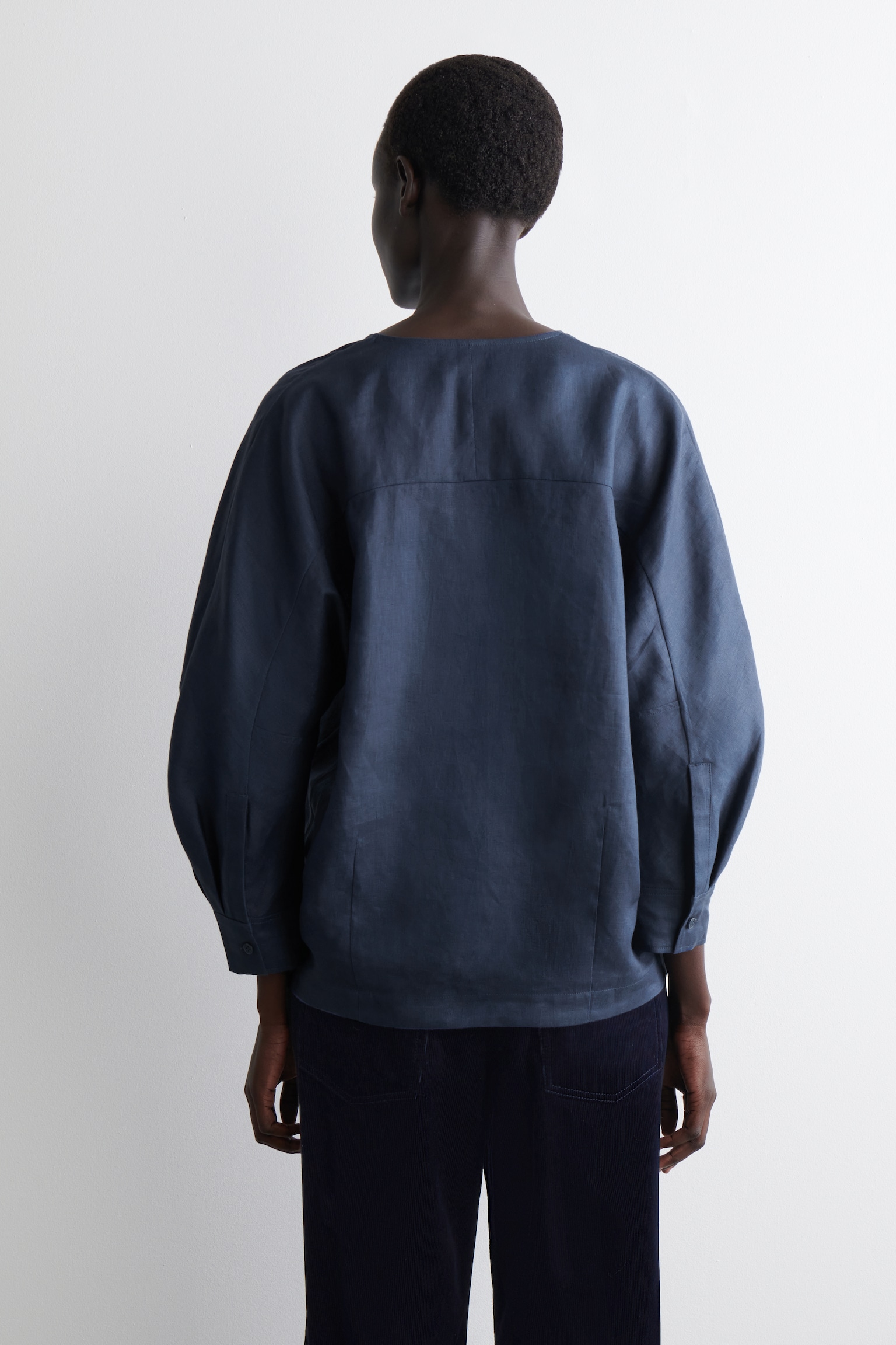 VOLUMINOUS LINEN BLOUSE - DARK BLUE/RUST RED - 4