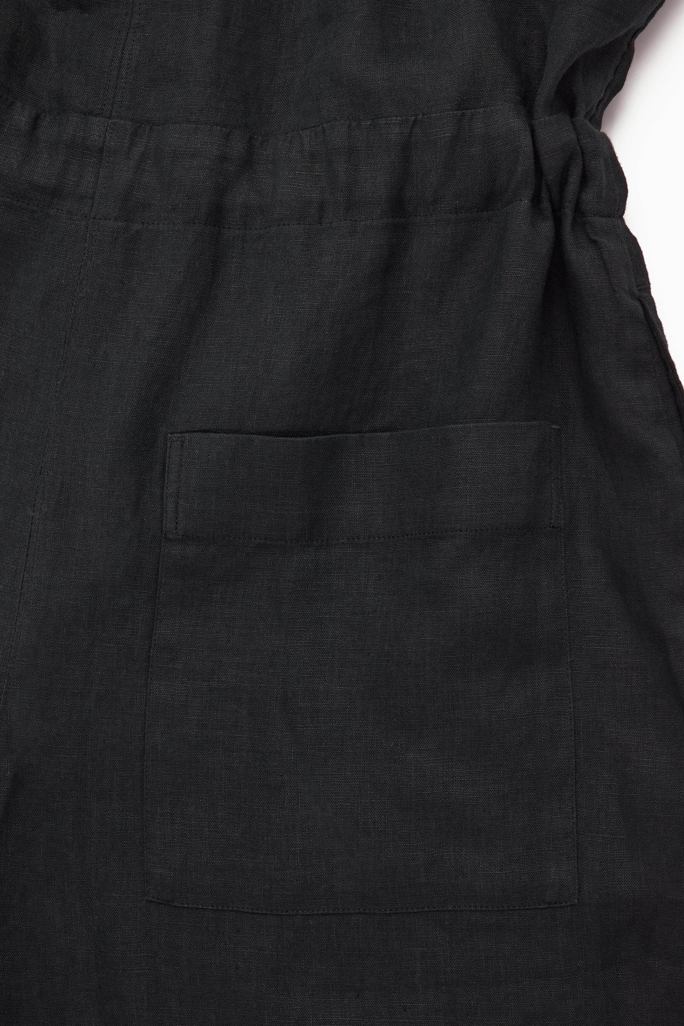 新品 COS コス ラップフロント LINEN JUMPSUIT ブラック 36 WRAP-FRONT LINEN JUMPSUIT - BLACK | COS