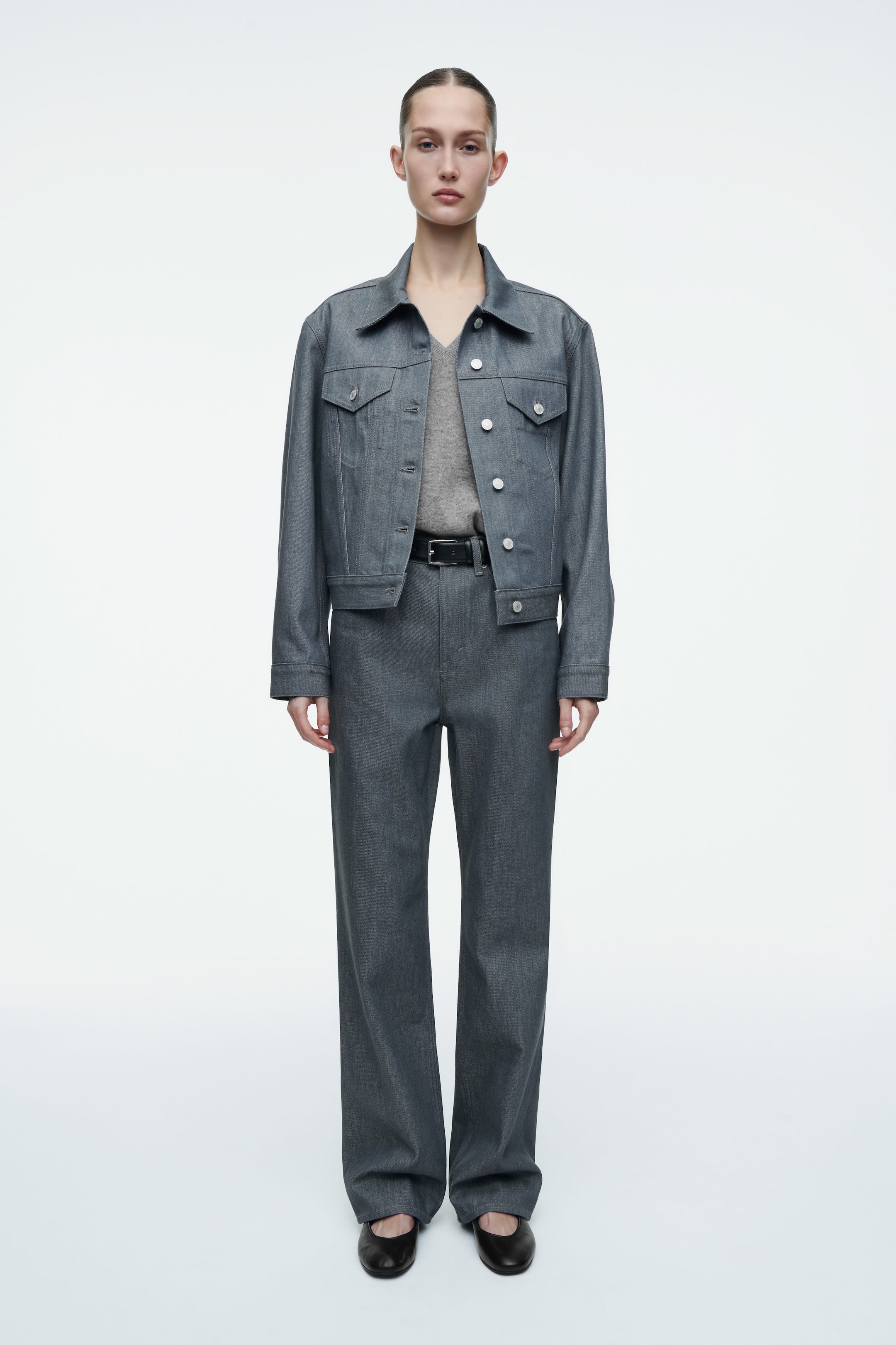 COLUMN STRAIGHT-LEG JEANS