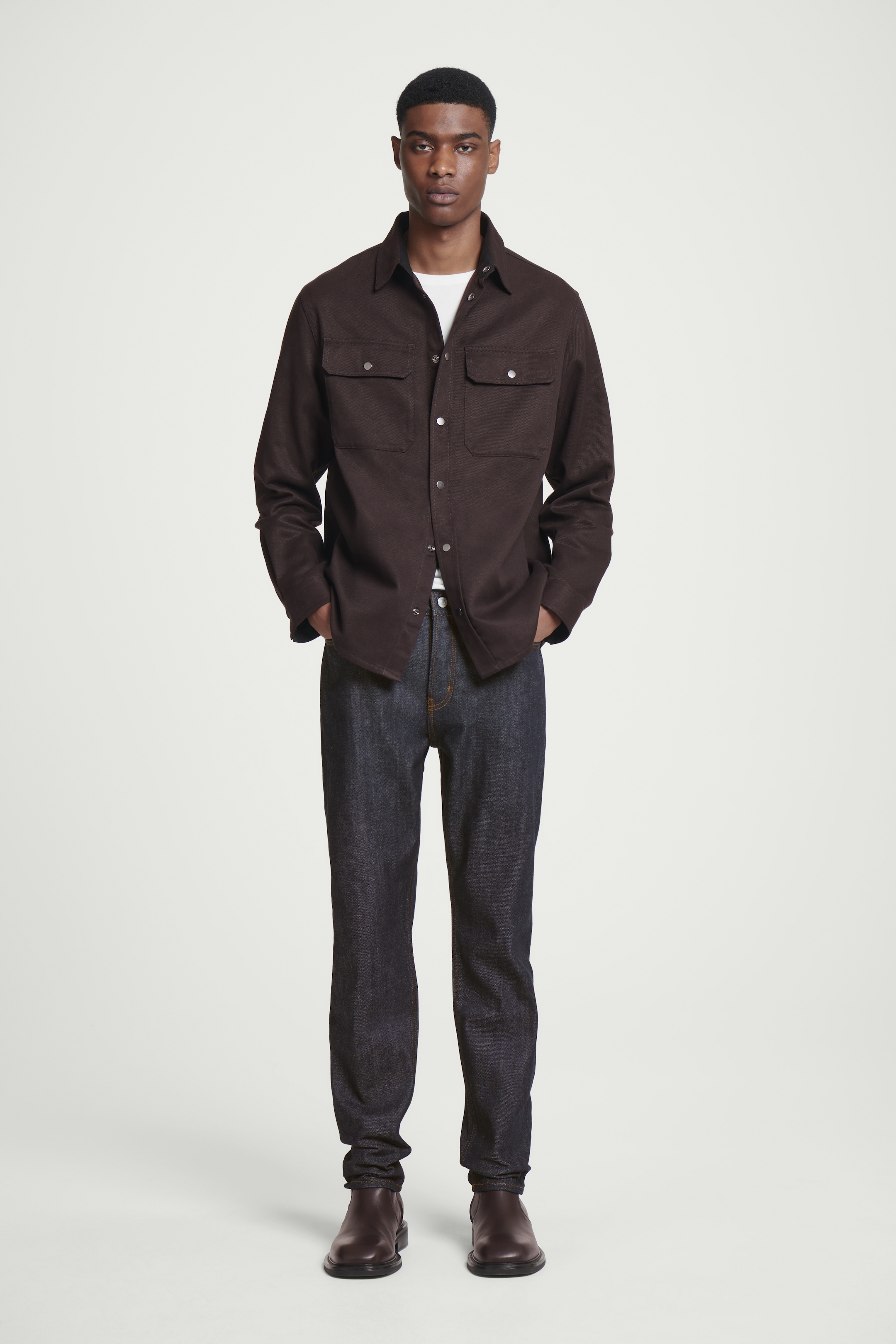 Grösseres Bild ansehen: SCHMAL ZULAUFENDE PILLAR JEANS AUS RAW DENIM - INDIGOBLAU - HERREN | H&M CH 2