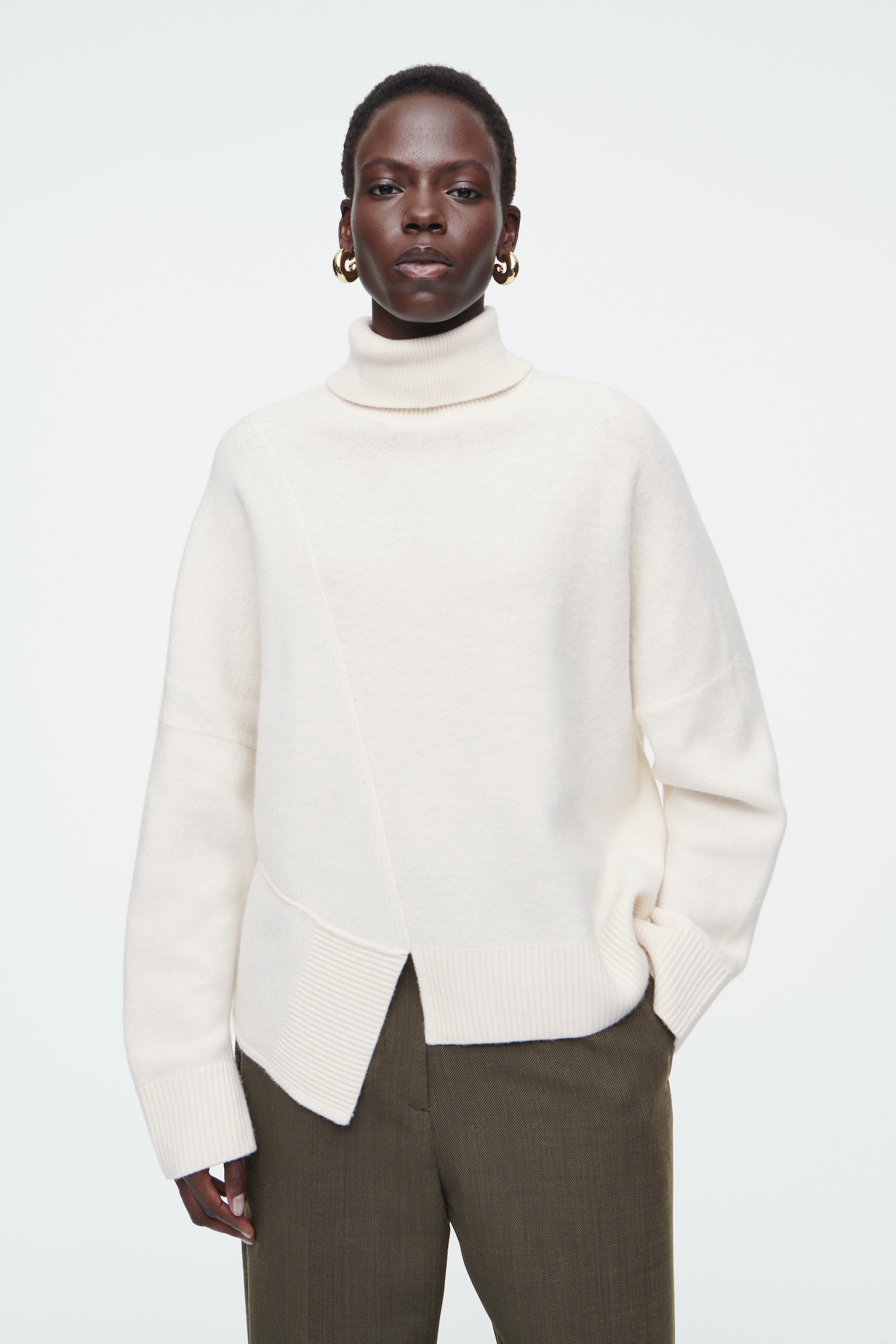 ASYMMETRIC MERINO WOOL JUMPER - WHITE