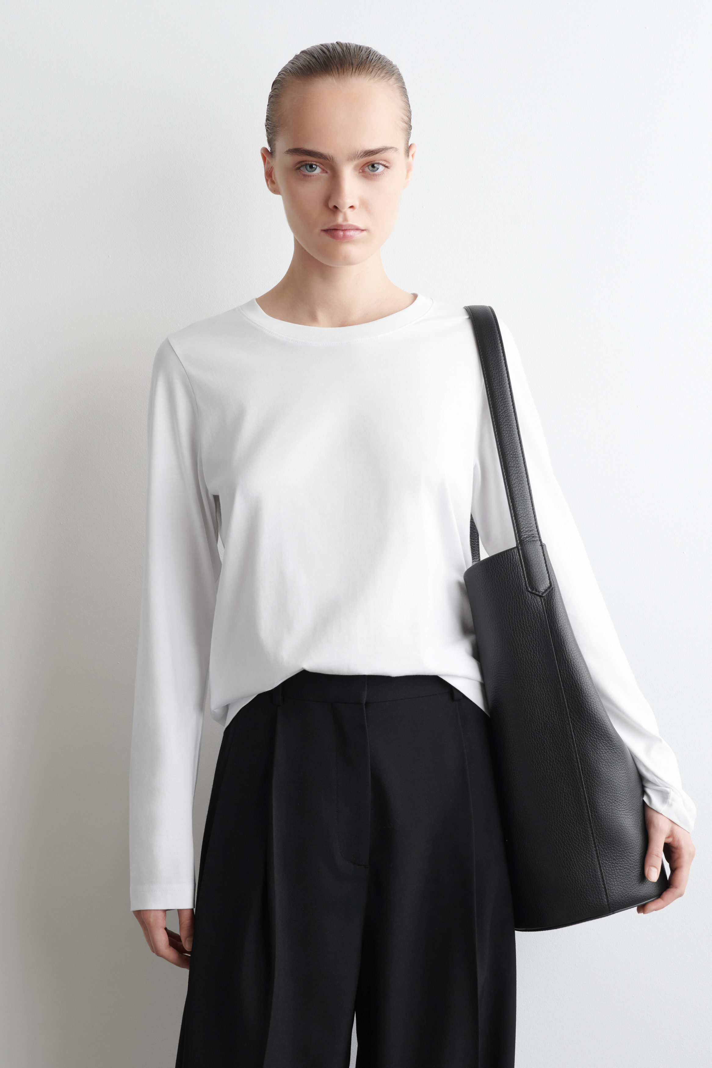 24/7 LONG-SLEEVED T-SHIRT - WHITE | COS US