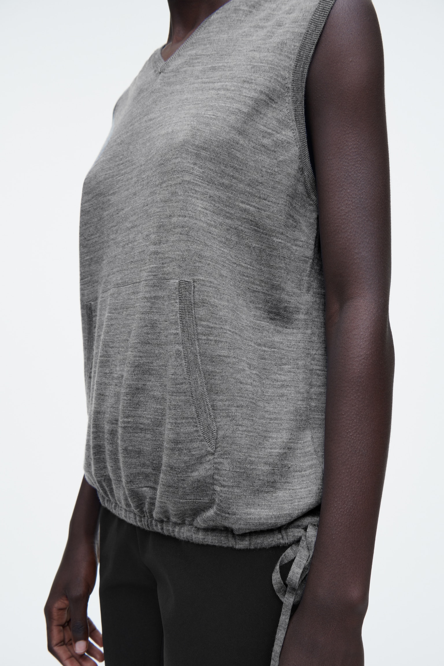 MERINO WOOL SLEEVELESS HOODIE - GREY MÉLANGE - 4