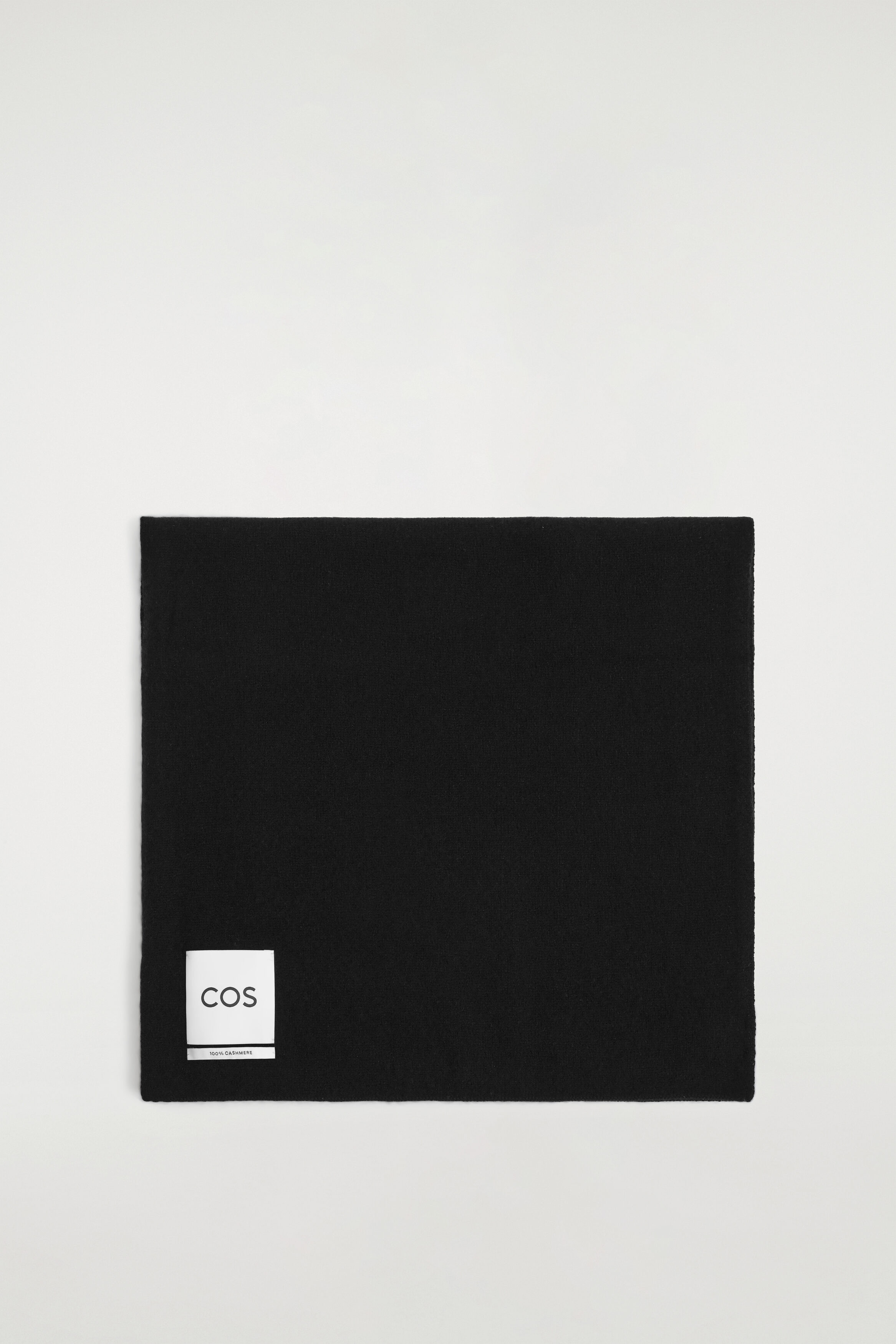 PURE CASHMERE SCARF - BLACK | COS