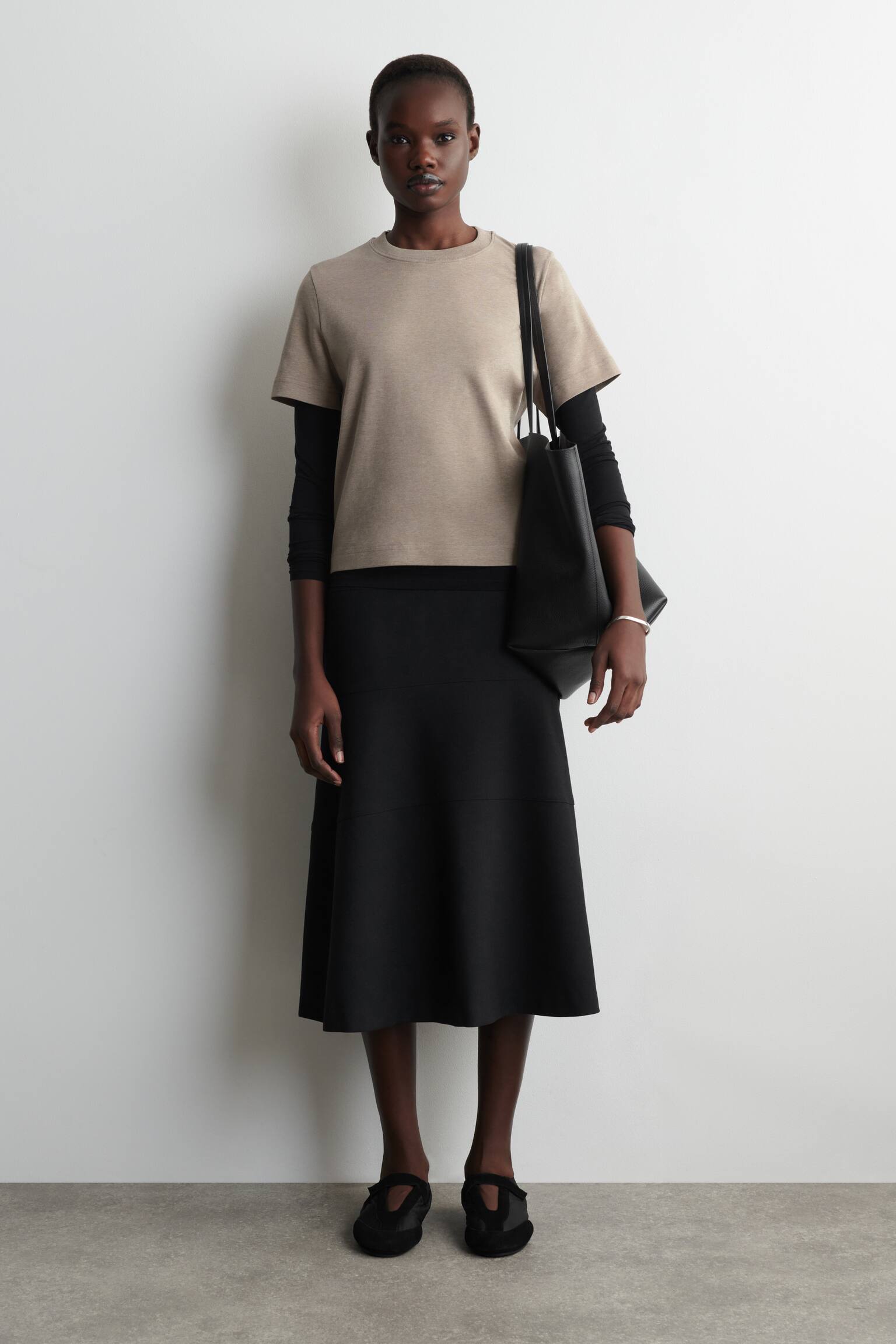 SCHLICHTES T-SHIRT - BEIGE MELIERT/WEISS/NAVYBLAU/SCHWARZ/DUNKELROT/BRAUN/BLAU/GESTREIFT/GRÜN/KORNBLUMENBLAU/SCHWARZ/WEISS/GESTREIFT - 4