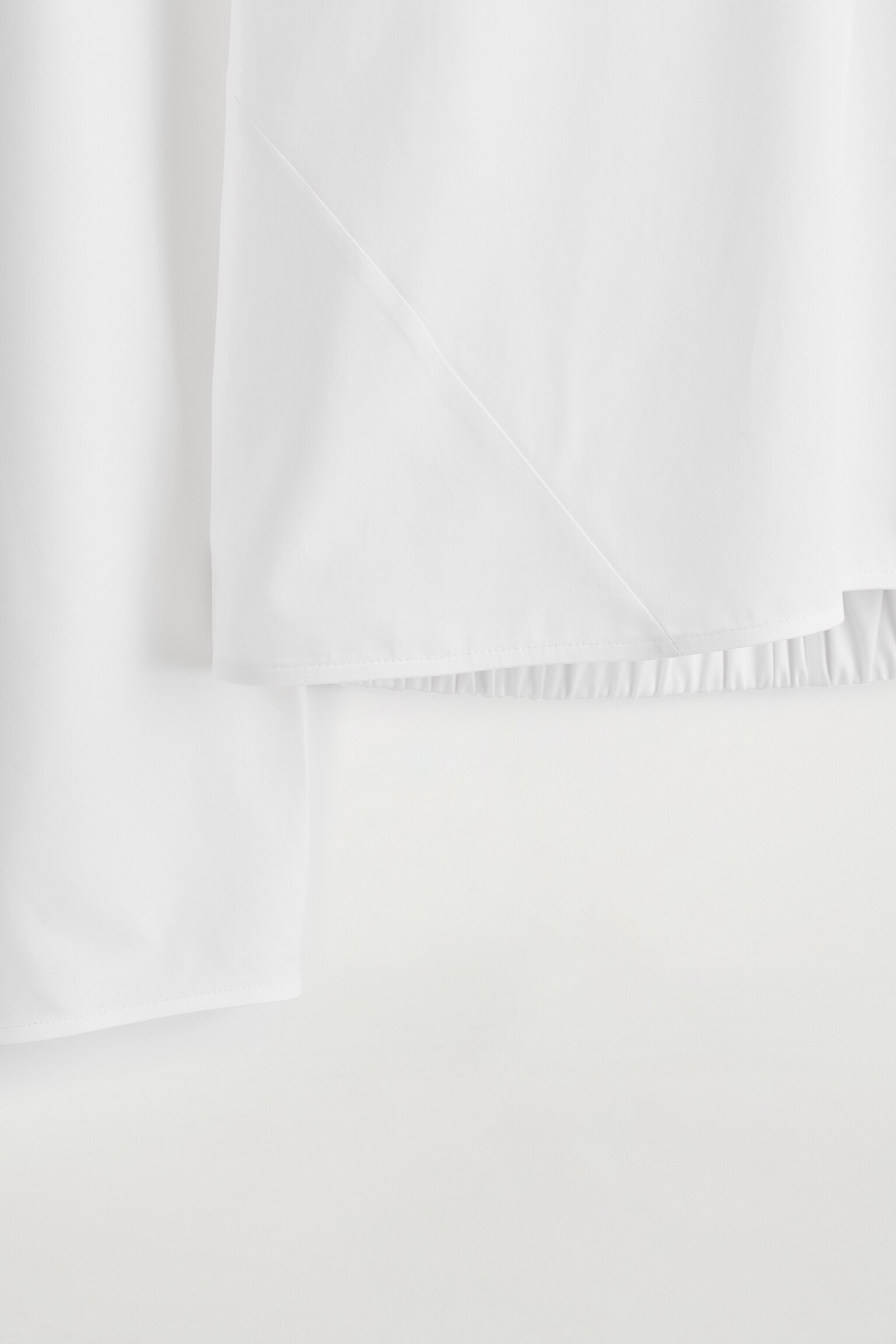 BAUMWOLLBLUSE MIT DRAPIERTEM KRAGEN - WEISS - 6