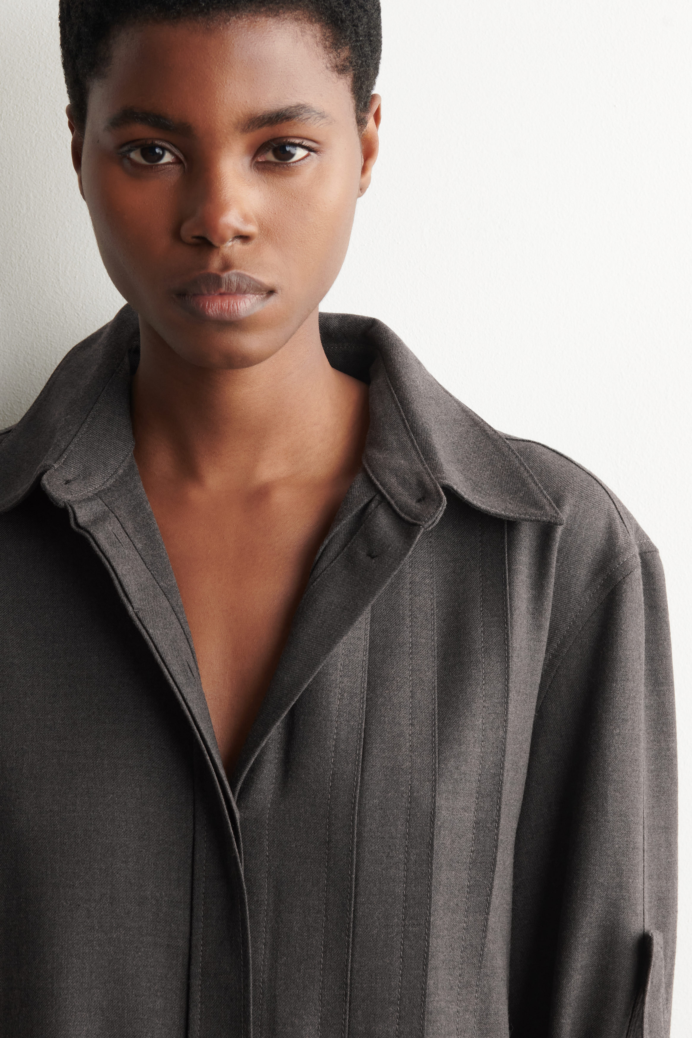 cos pleated wool-blend shirt dress HALF-PLEATED WOOL MINI SHIRT DRESS - DARK GREY