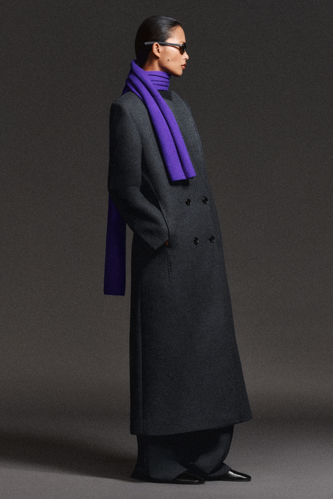 TAILORED WOOL-BLEND DOUBLE-BREASTED COAT — GRAY
