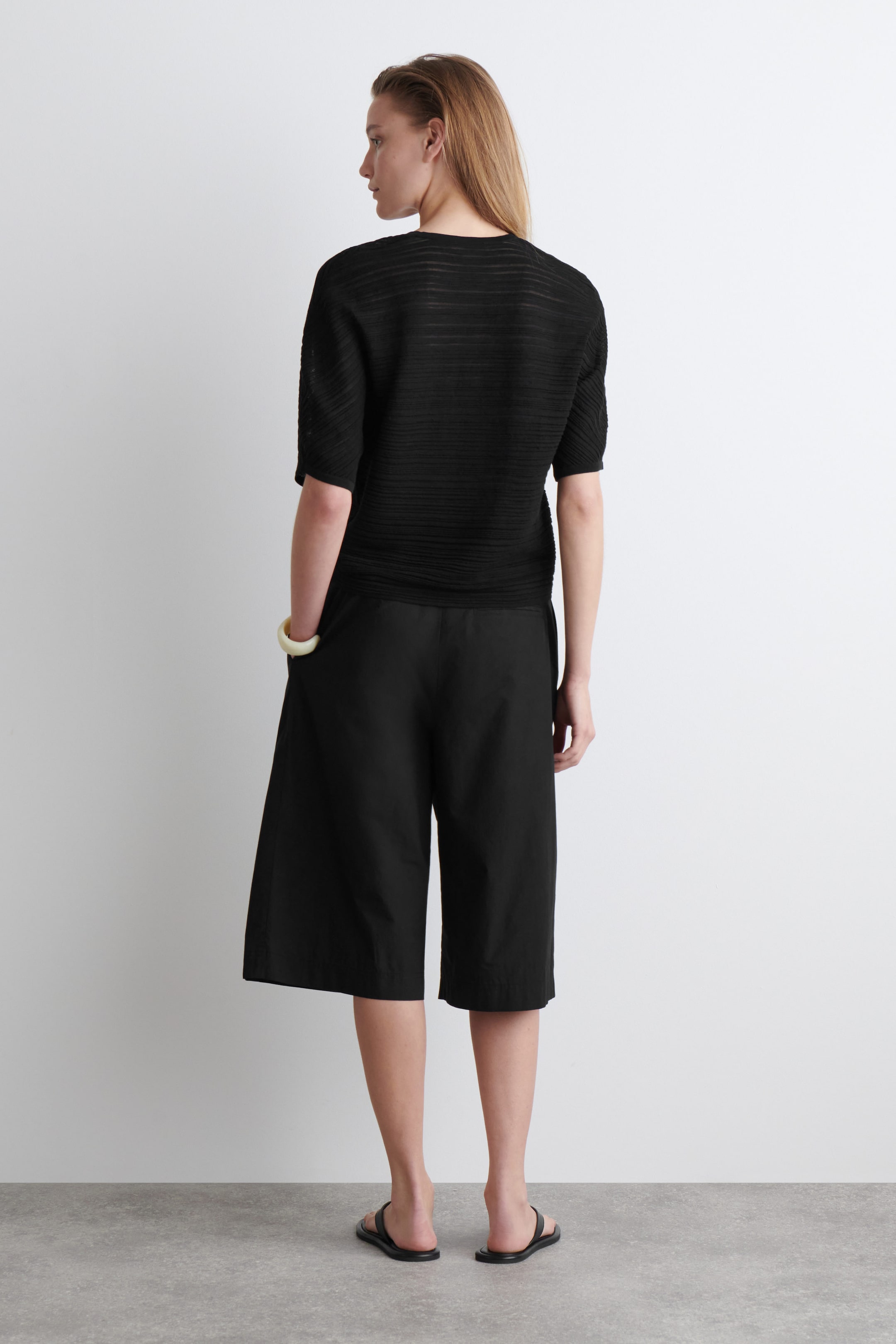 PLEATED KNITTED TSHIRT