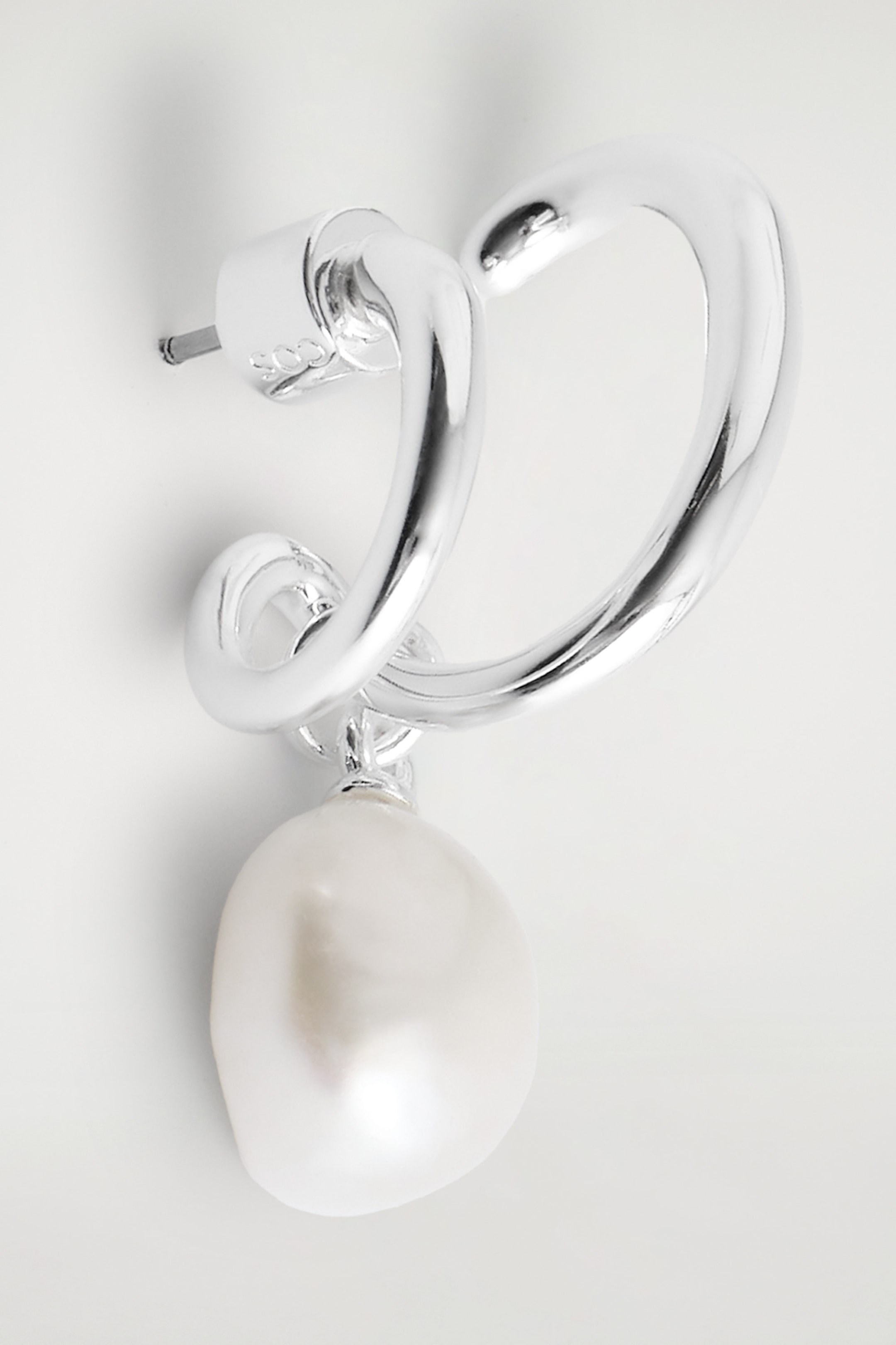 StillMedia/DescriptiveDetail