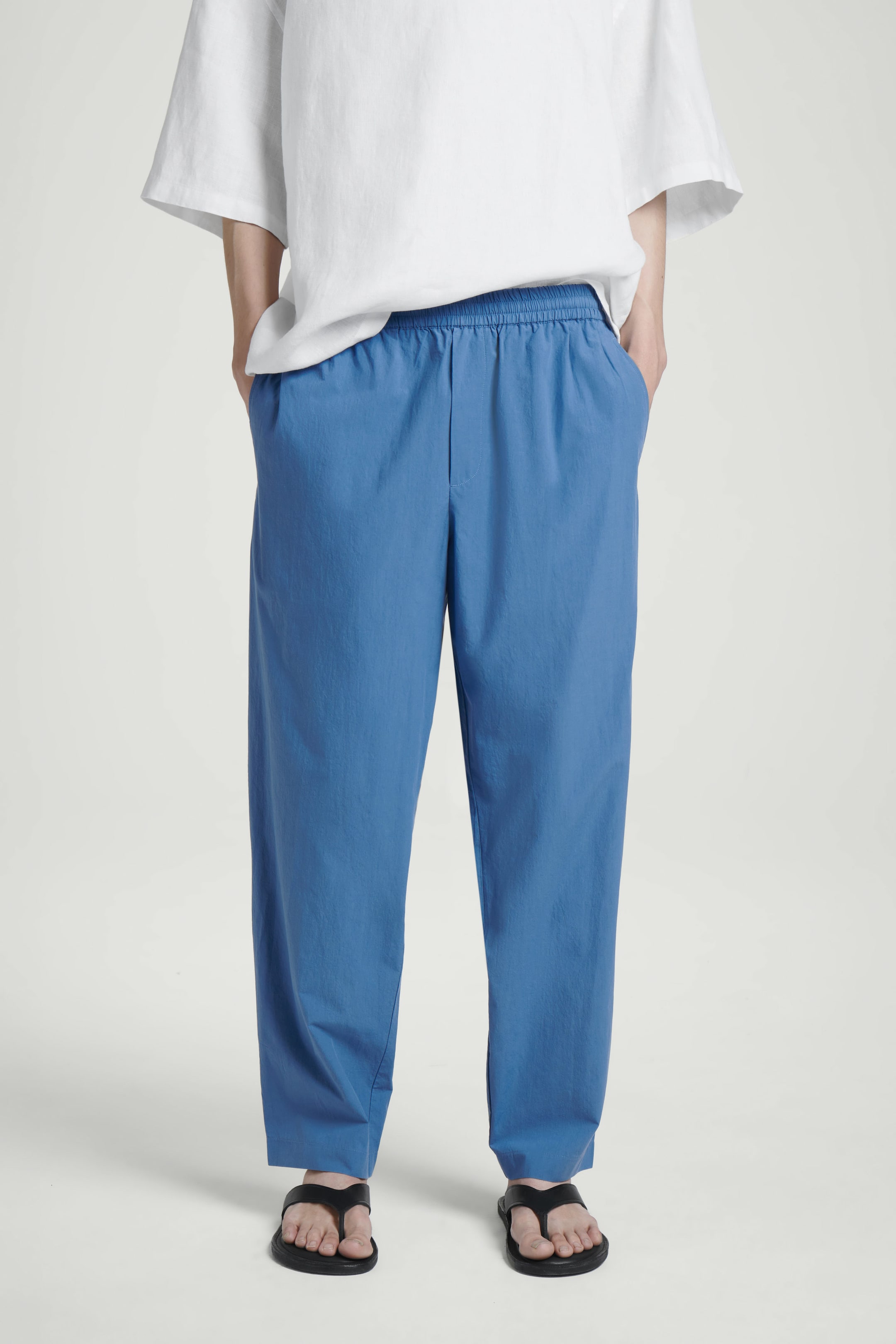 ELASTICATED COTTON TAPERED PANTS
