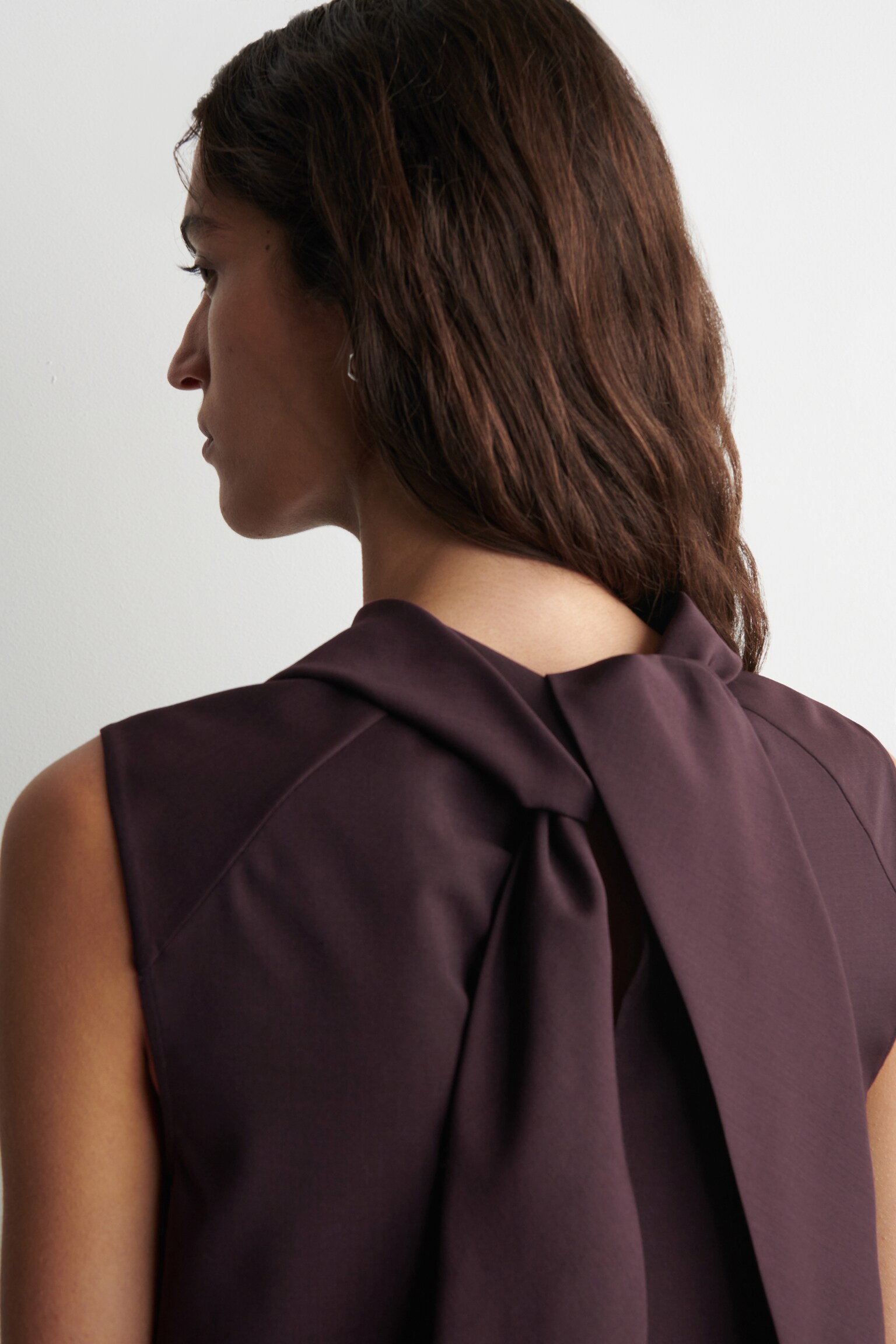 FLUID FUNNEL-NECK SCARF BLOUSE - BURGUNDY - 5