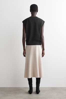 CURVED A-LINE MIDI SKIRT — LIGHT BEIGE 4