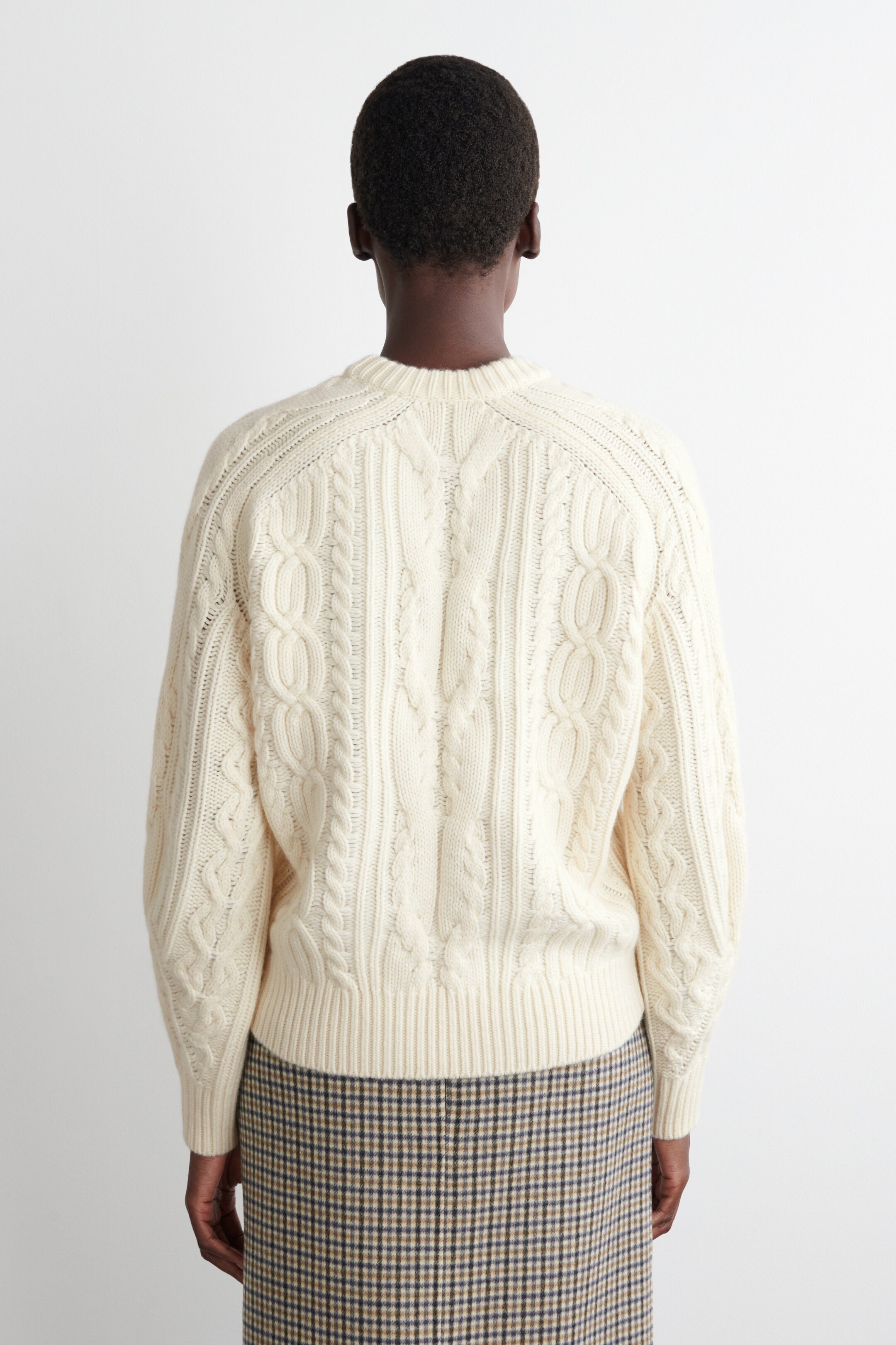 View larger image: CABLE-KNIT WOOL-CASHMERE JUMPER - CREAM - Ladies | H&M GB 4