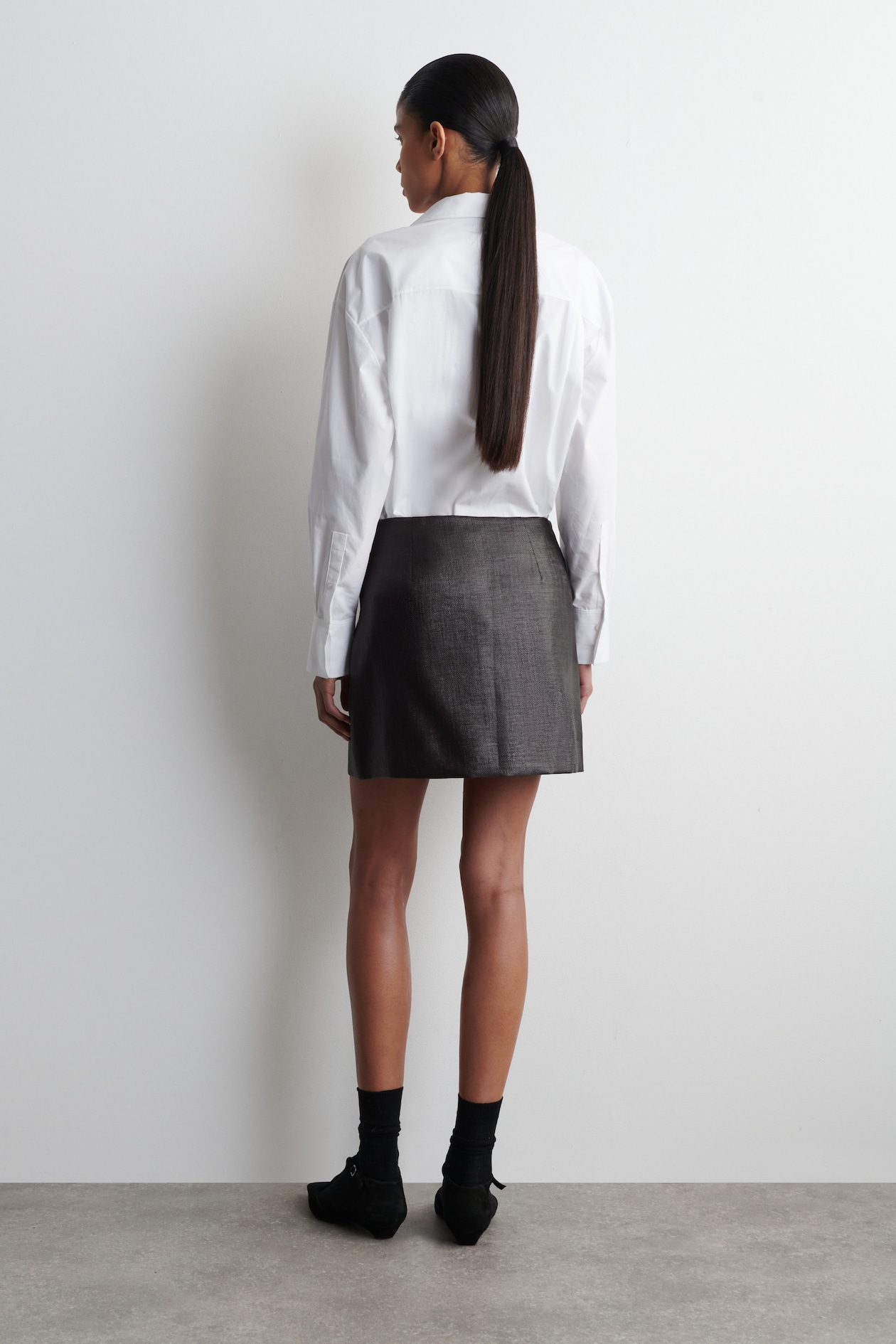 TEXTURED MINI SKIRT — DARK GREY