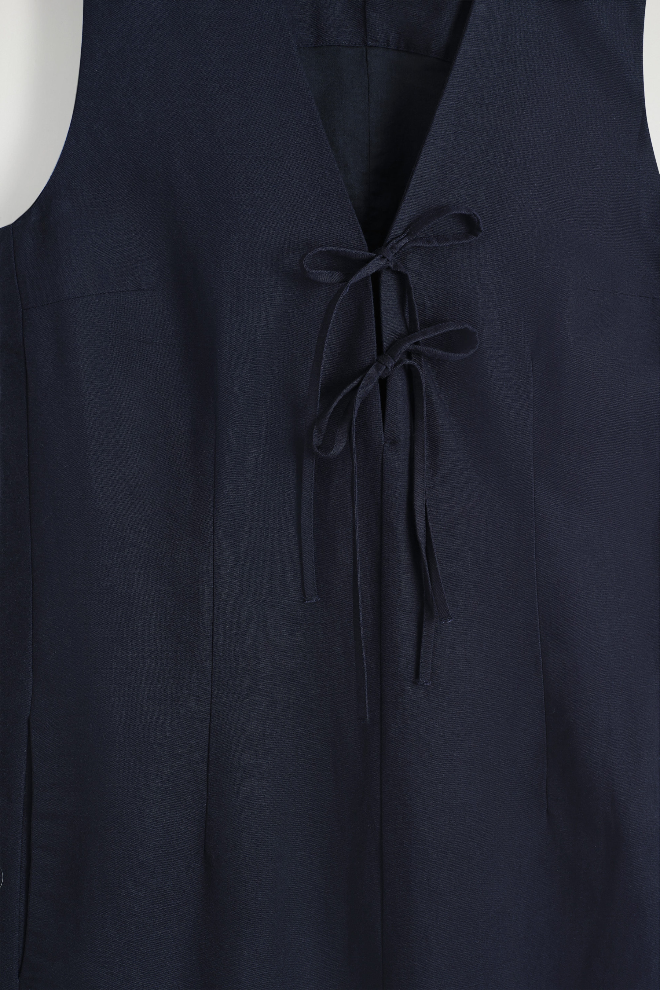 LINENBLEND TIEFRONT MIDI DRESS