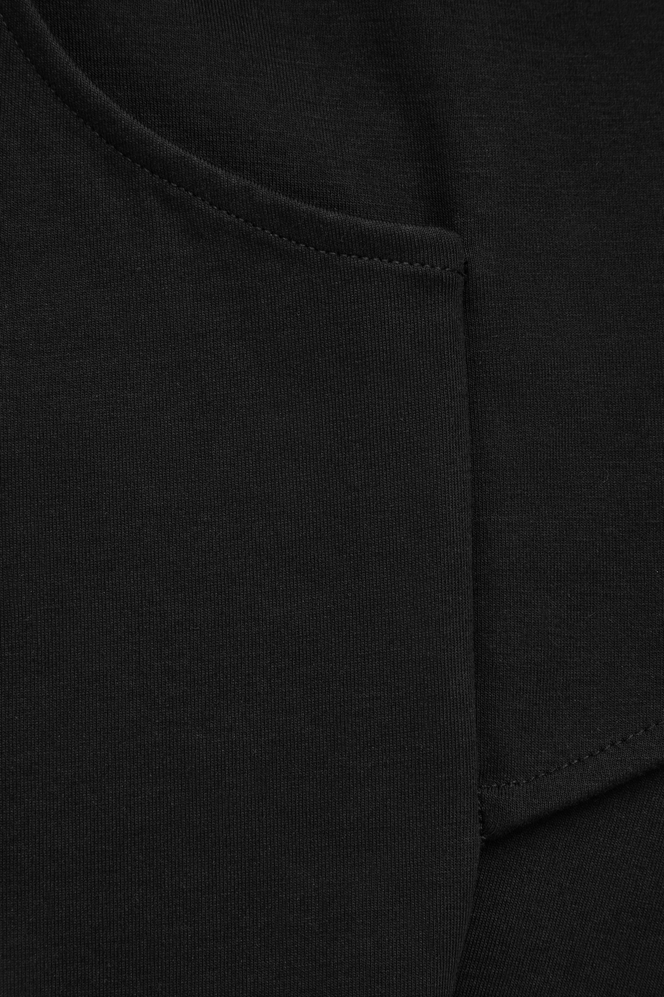 StillMedia/DescriptiveDetail