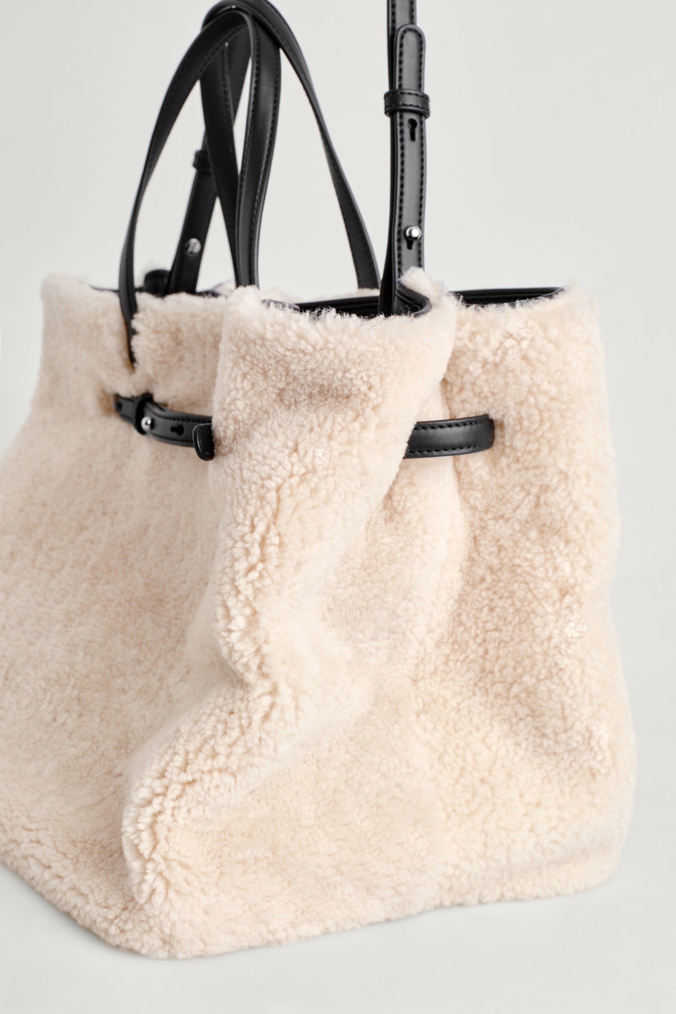 CHALET TOTE BAG - SHEARLING