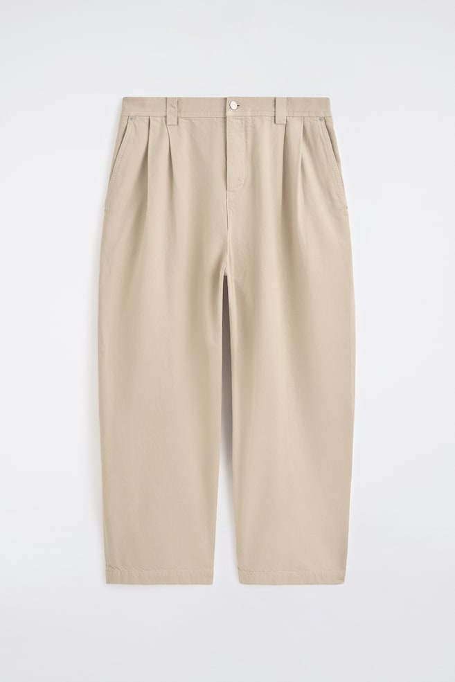 PANTALÓN DENIM PINZAS BARREL LEG RELAXED FIT - BEIGE - 1