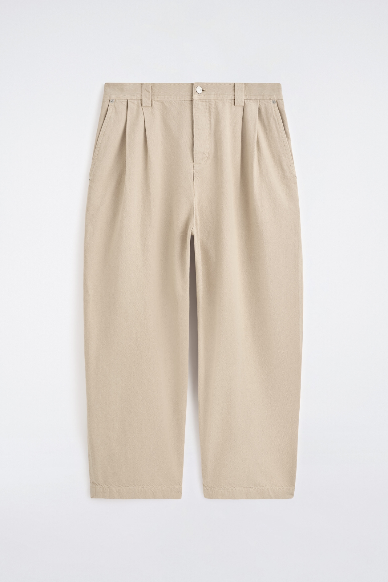 LOCKERE HOSE AUS DENIM MIT BARREL-BEIN UND FALTEN