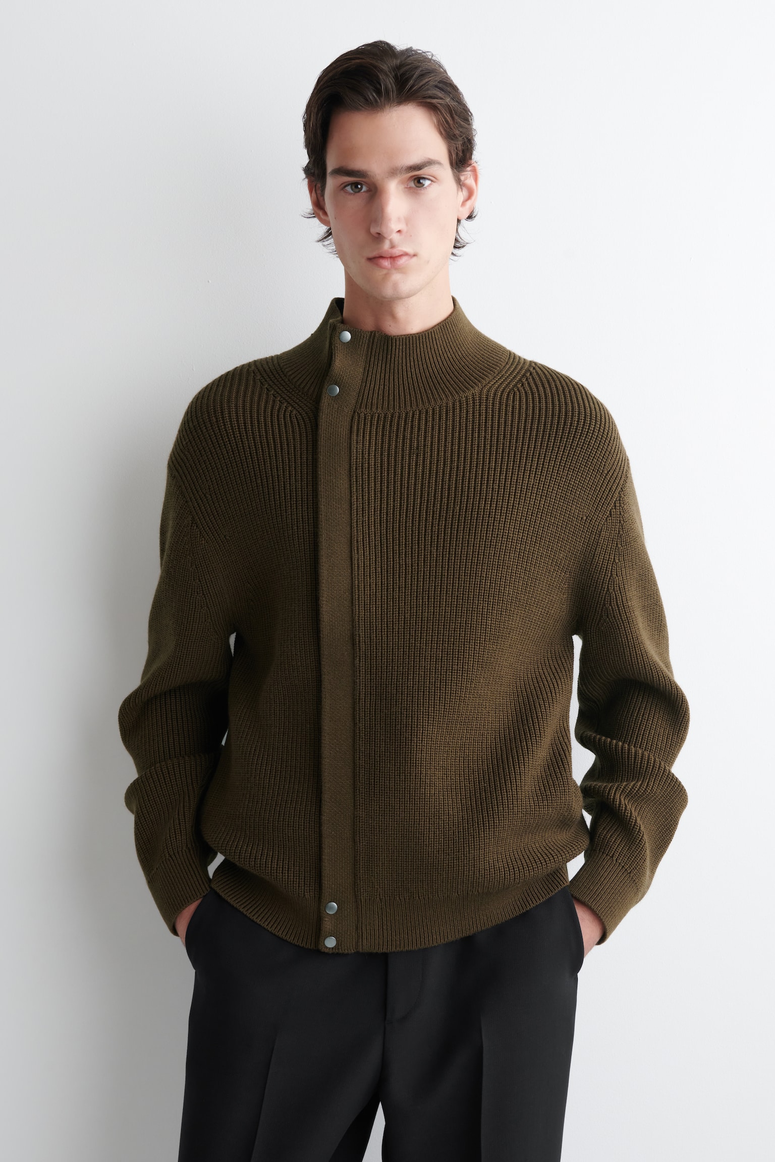RIBBED WOOL FUNNEL-NECK JACKET - BROWN