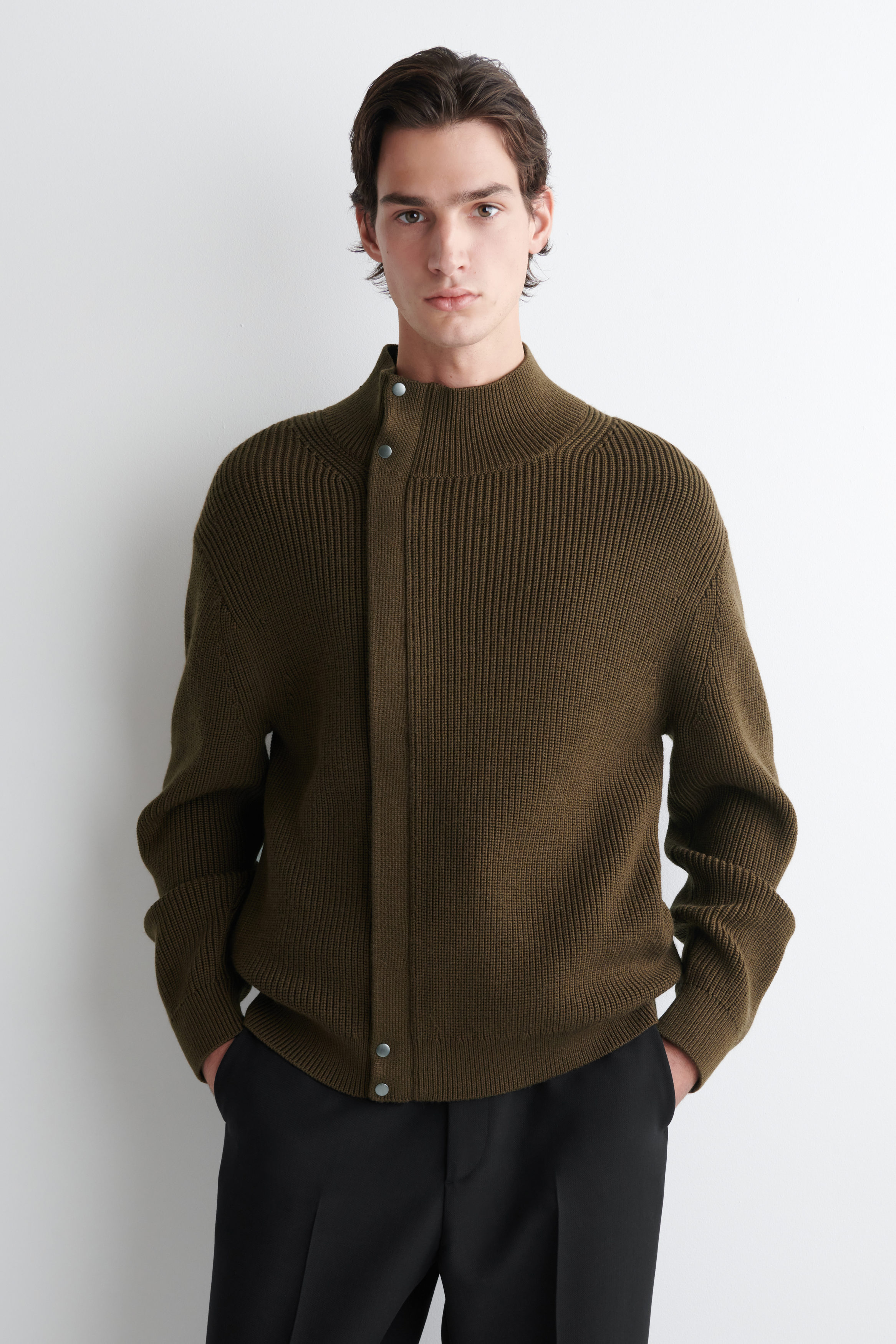 RIBBED WOOL MOCK-NECK JACKET - BROWN | COS US