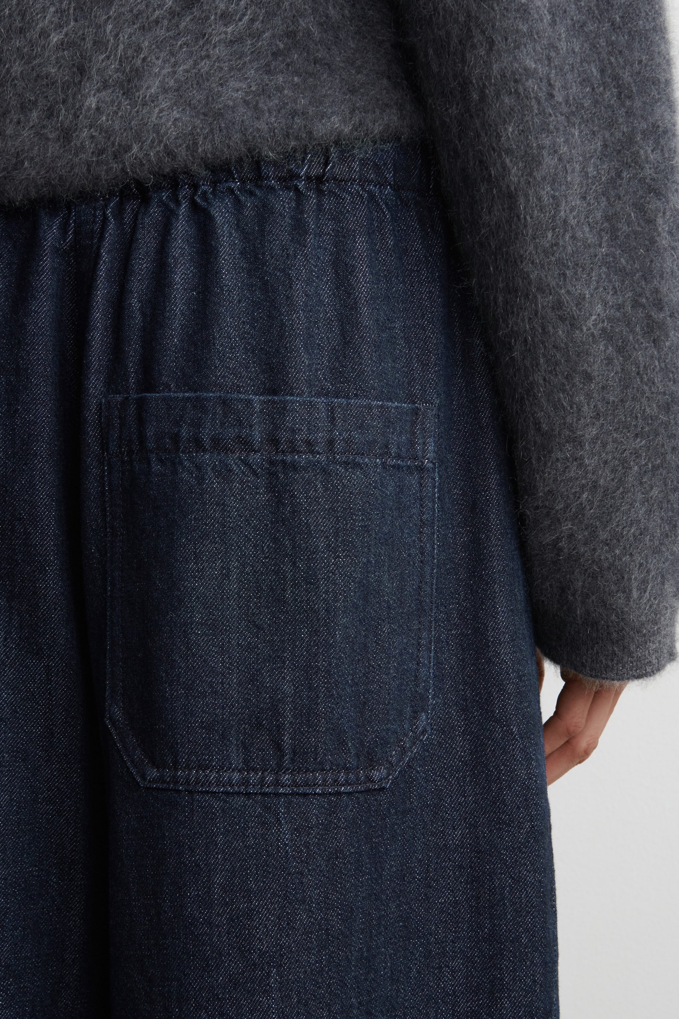 CROPPED DENIM WIDE-LEG PANTS