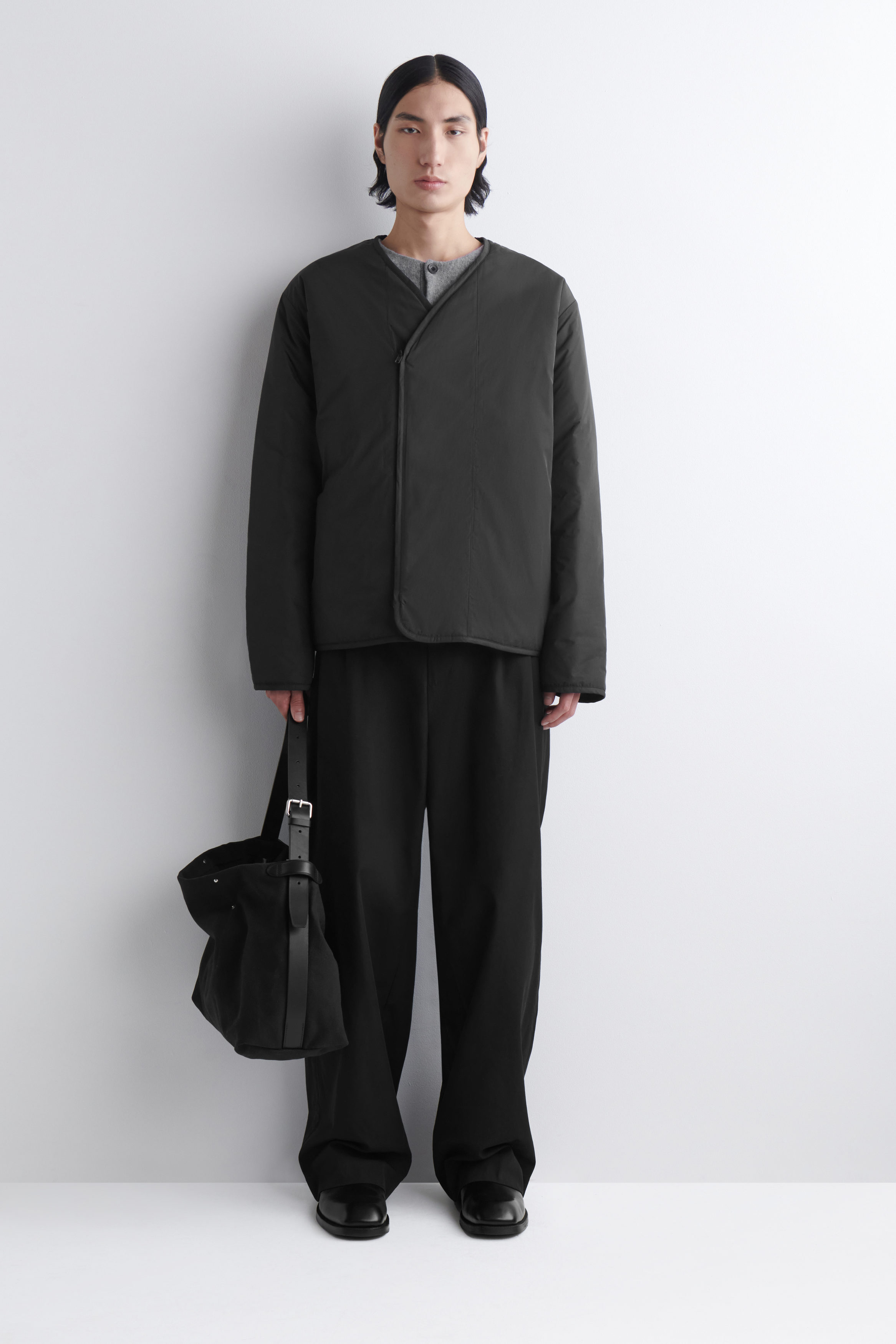 UTILITY MESSENGER BAG - CANVAS - NAVY | COS US