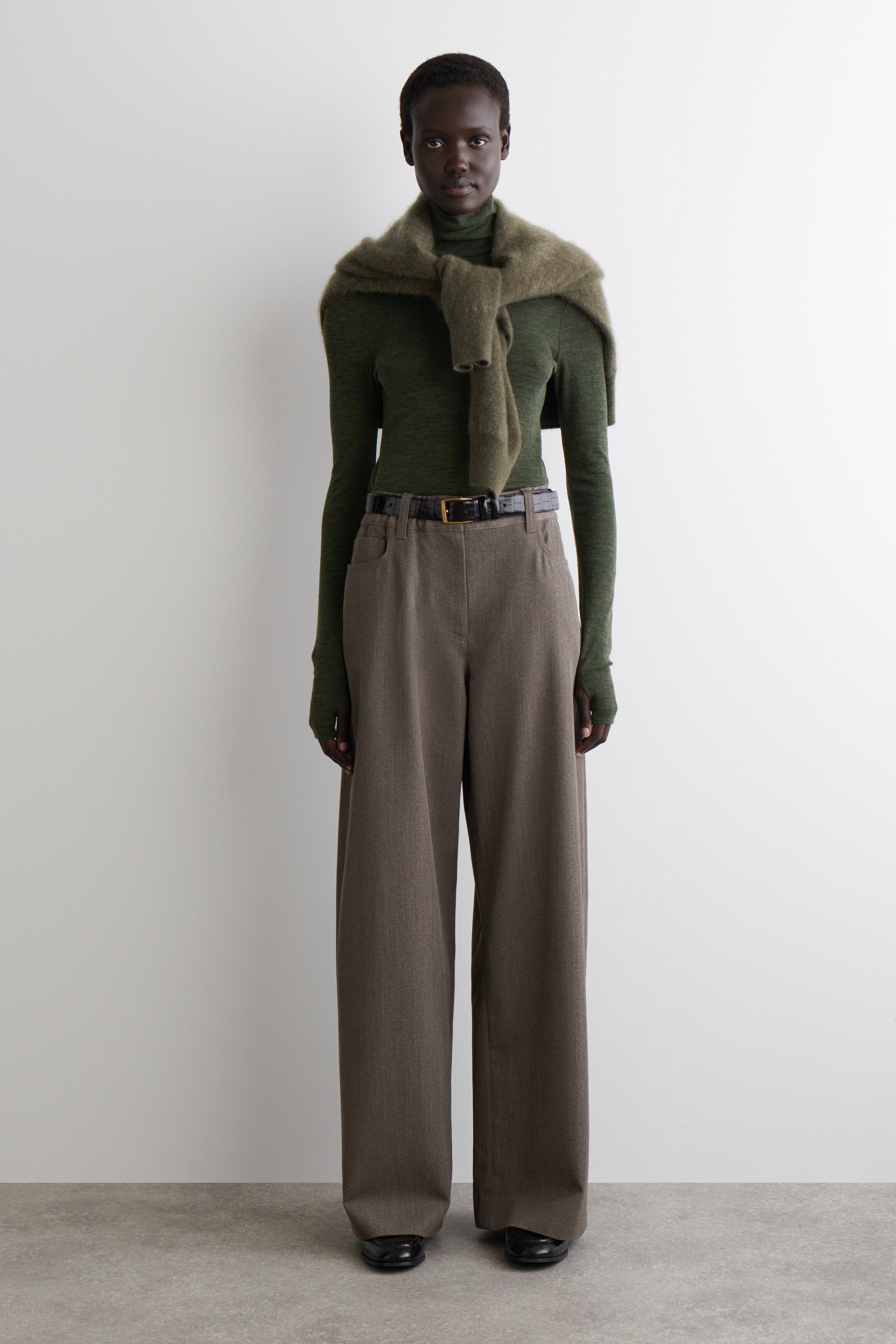 Agrandir l'image: PANTALON REGULAR LARGE EN LAINE MÉLANGÉE - BRUN CHINÉ - FEMME | H&M CH 2