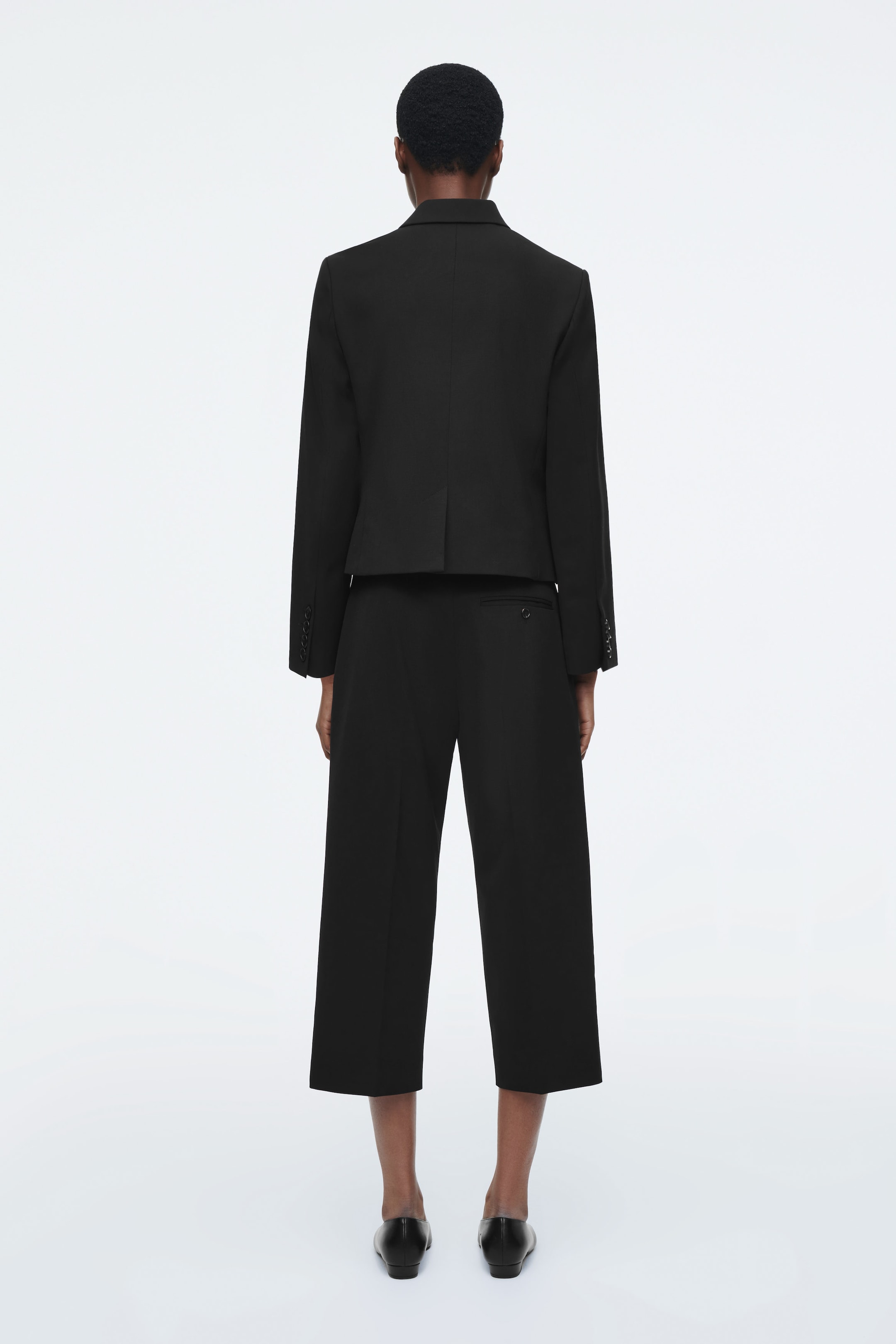 SHORT WOOL BLAZER