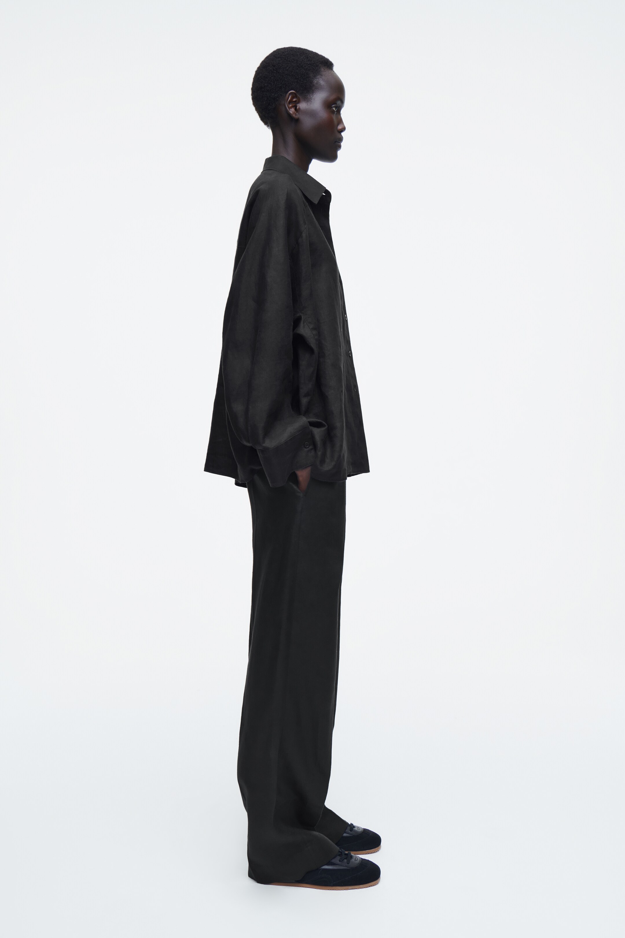 Ver imagem maior: CAMISA DE LINHO BOXY - PRETO - SENHORA | H&M PT 5