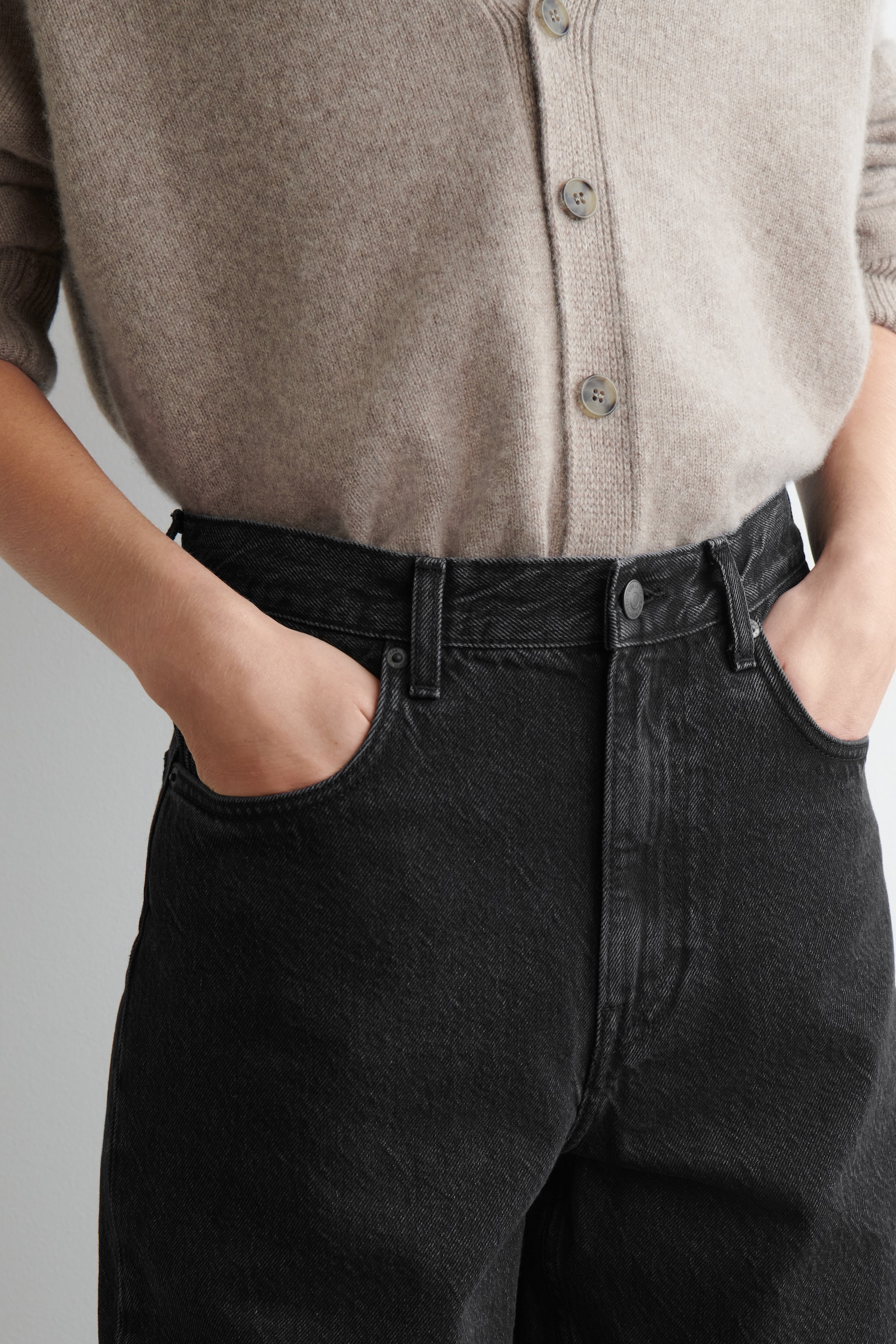 BAY BARREL-LEG JEANS - BLACK/DARK BLUE/BLUE/LIGHT PINK/BROWN - 10